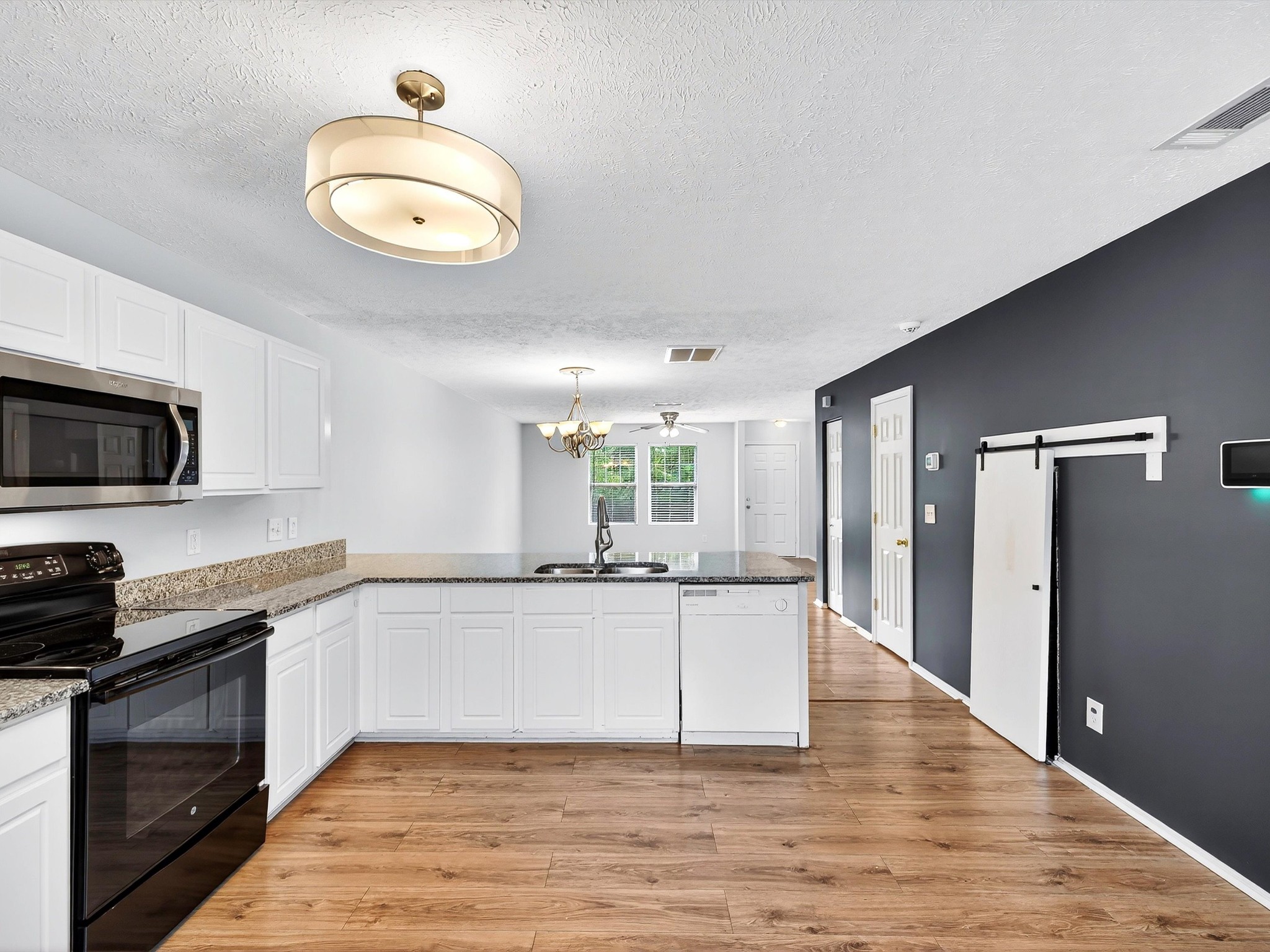 5853 Monroe Xing Property Photo 4