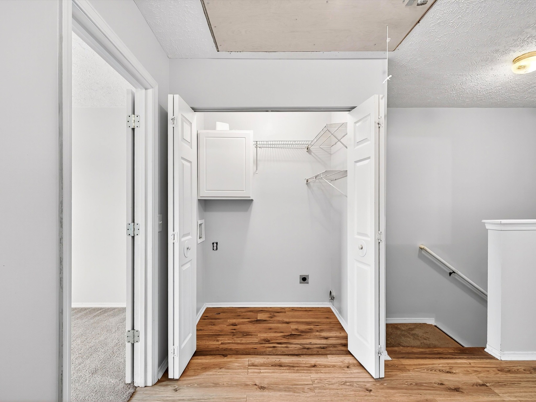 5853 Monroe Xing Property Photo 11