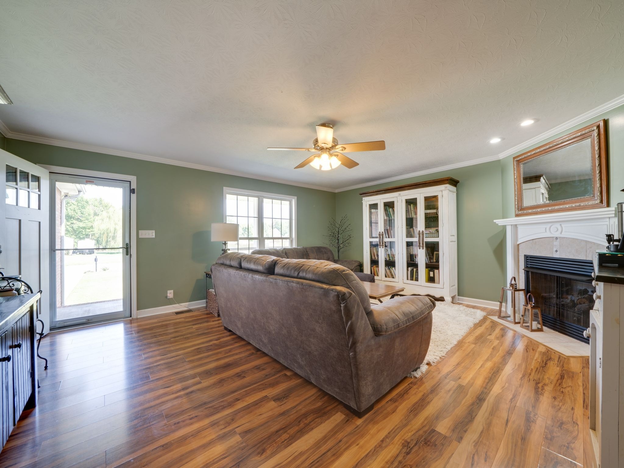 4492 Ironhorse Way Property Photo 9