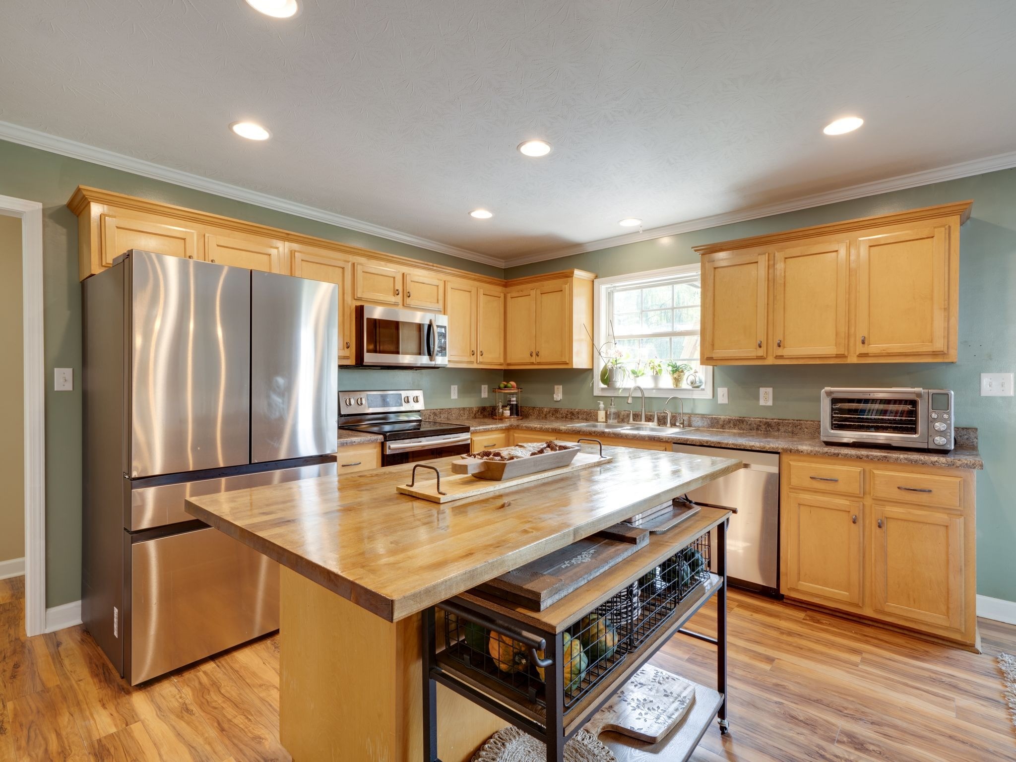 4492 Ironhorse Way Property Photo 13