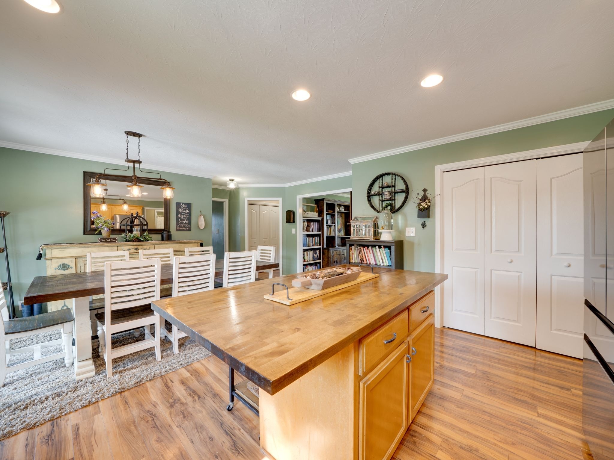 4492 Ironhorse Way Property Photo 14