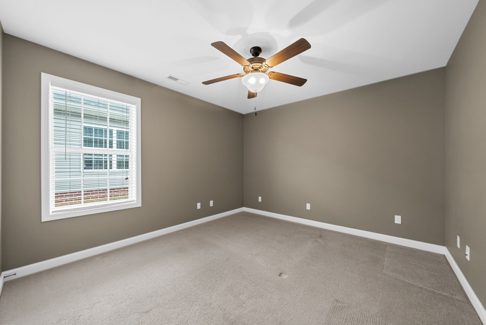 523 S Abbey Way Property Photo 22