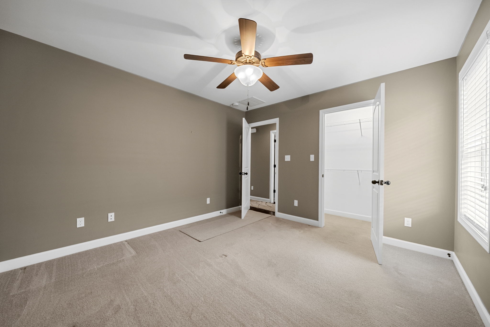 523 S Abbey Way Property Photo 23