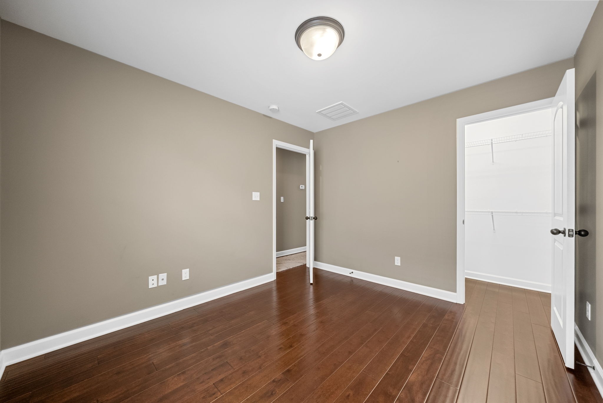 523 S Abbey Way Property Photo 25