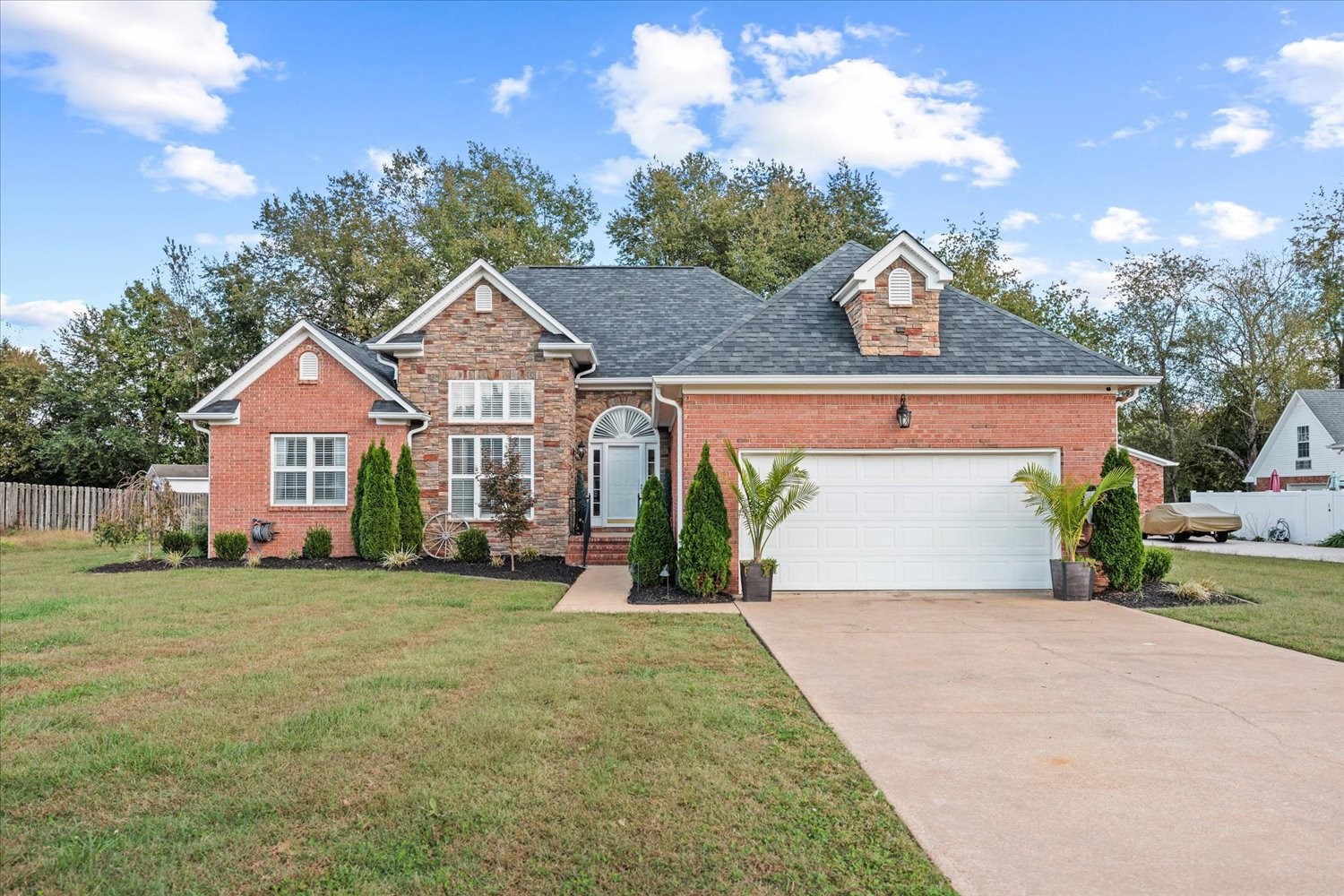 717 Toben Ter Property Photo 1