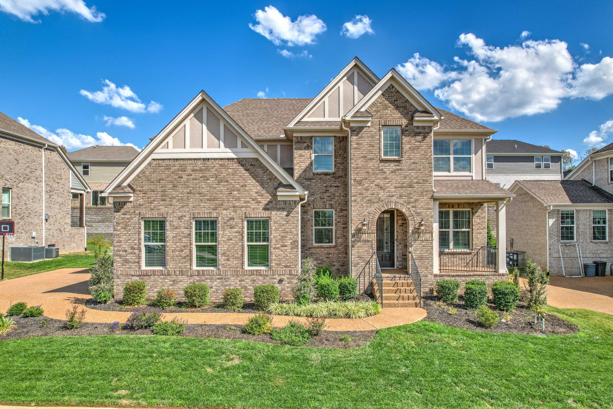 106 N Malayna Dr Property Photo 2