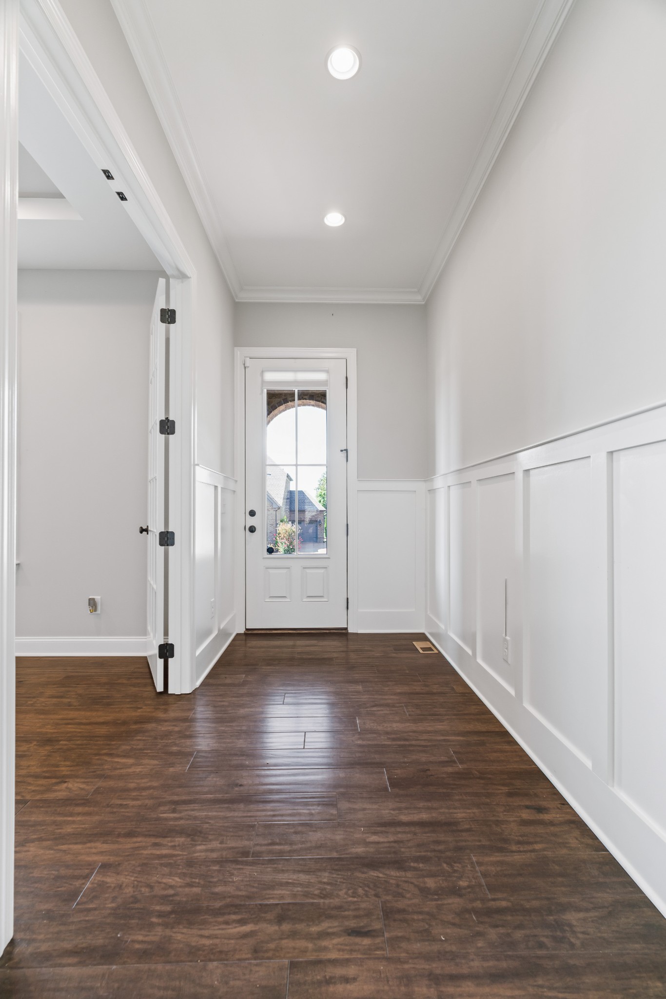 106 N Malayna Dr Property Photo 8