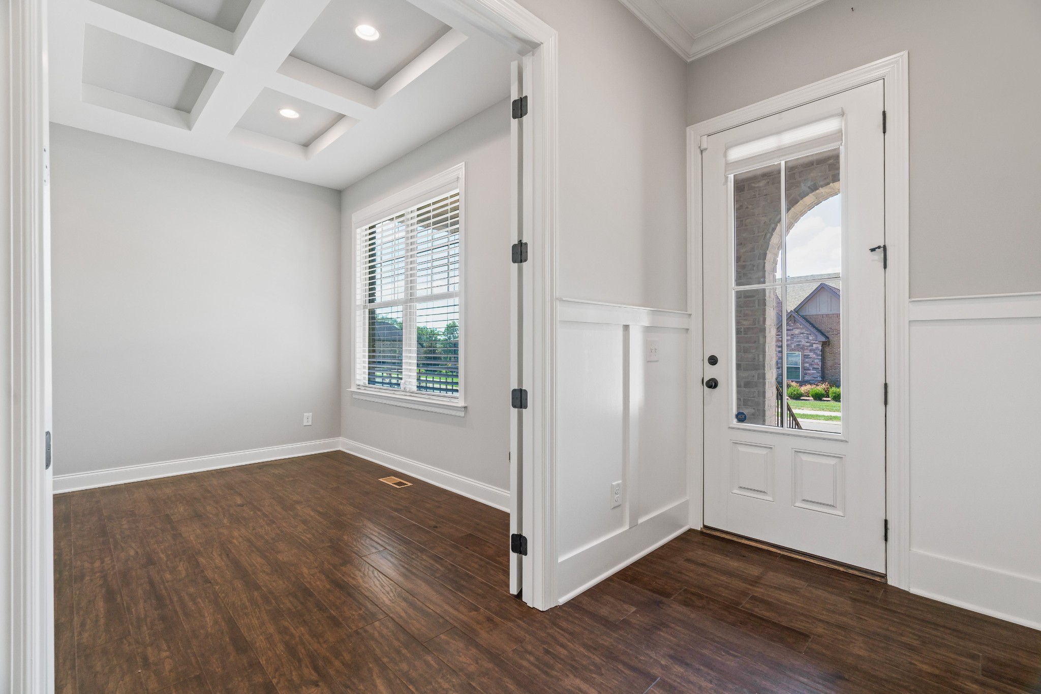 106 N Malayna Dr Property Photo 9