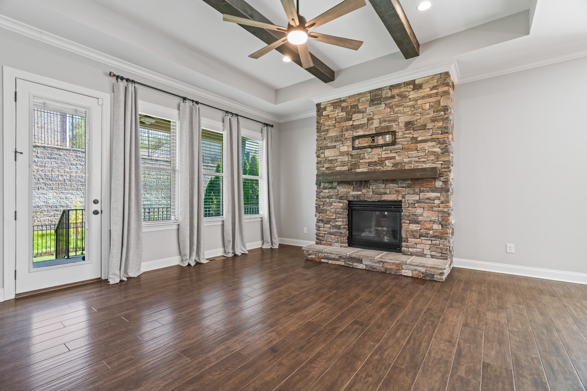 106 N Malayna Dr Property Photo 17