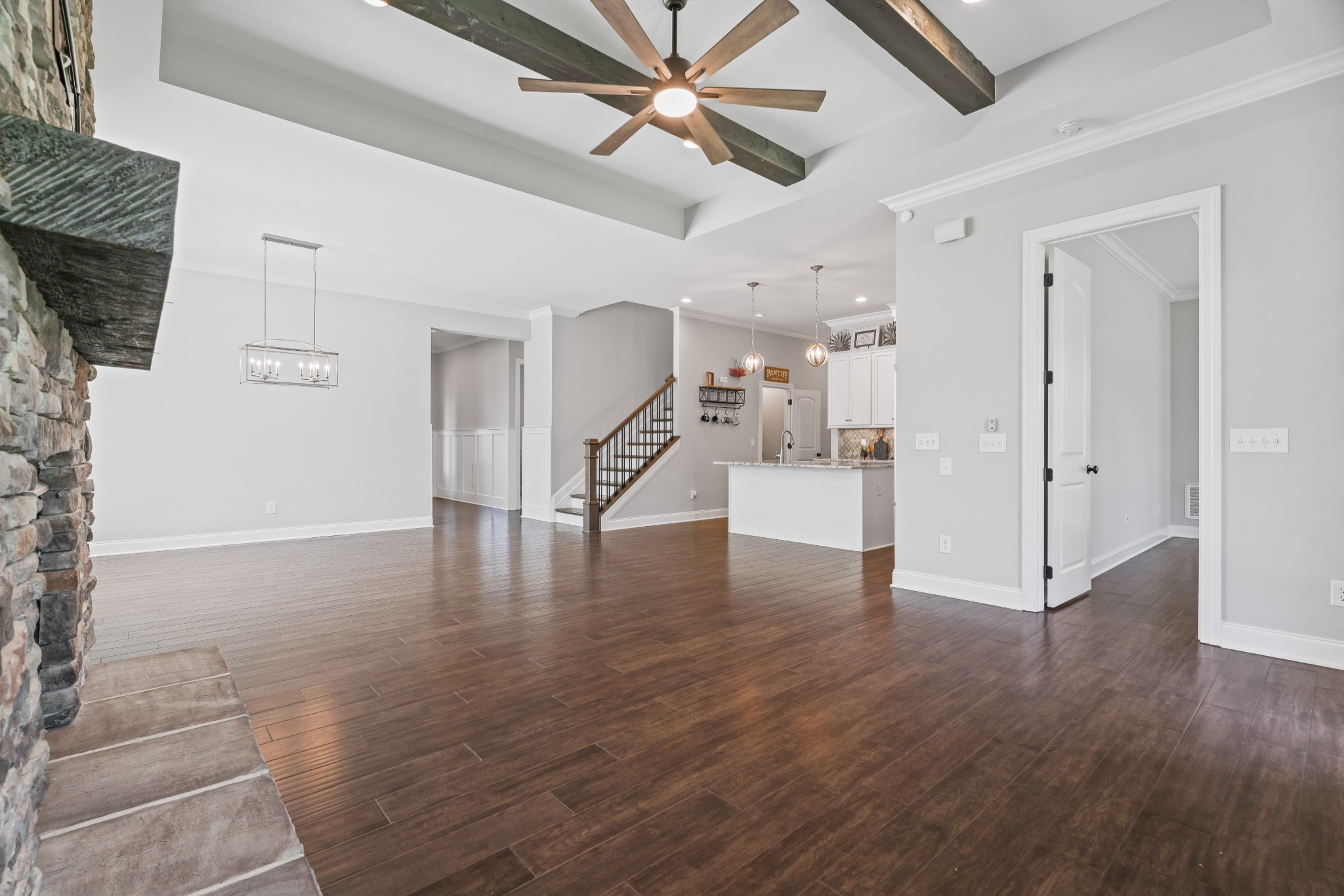 106 N Malayna Dr Property Photo 20