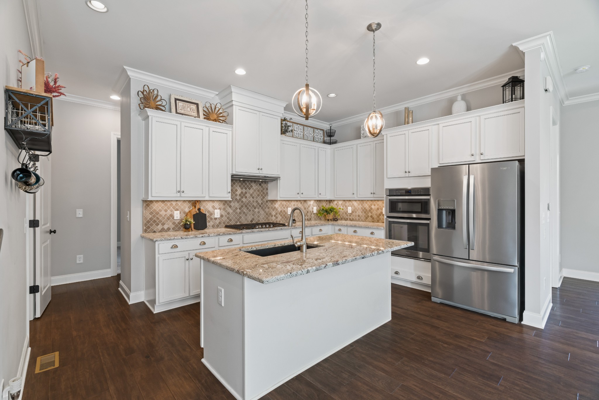 106 N Malayna Dr Property Photo 23