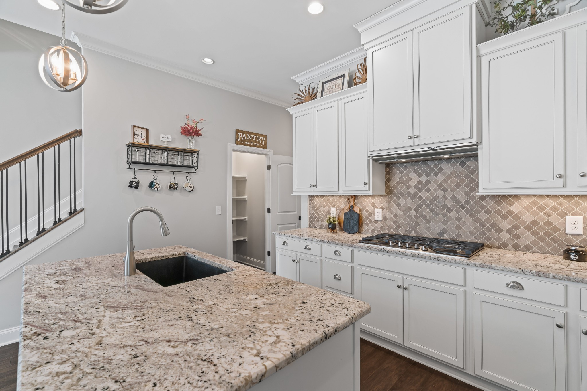 106 N Malayna Dr Property Photo 26