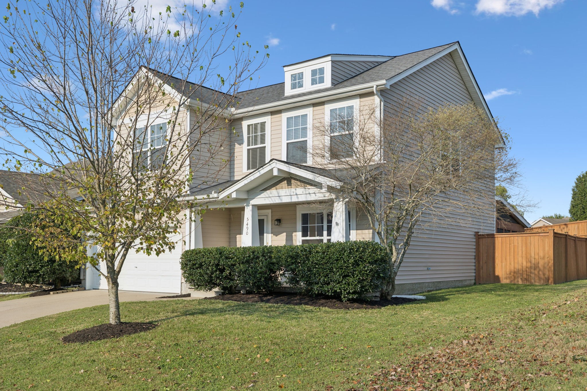5490 Escalade Dr Property Photo 1