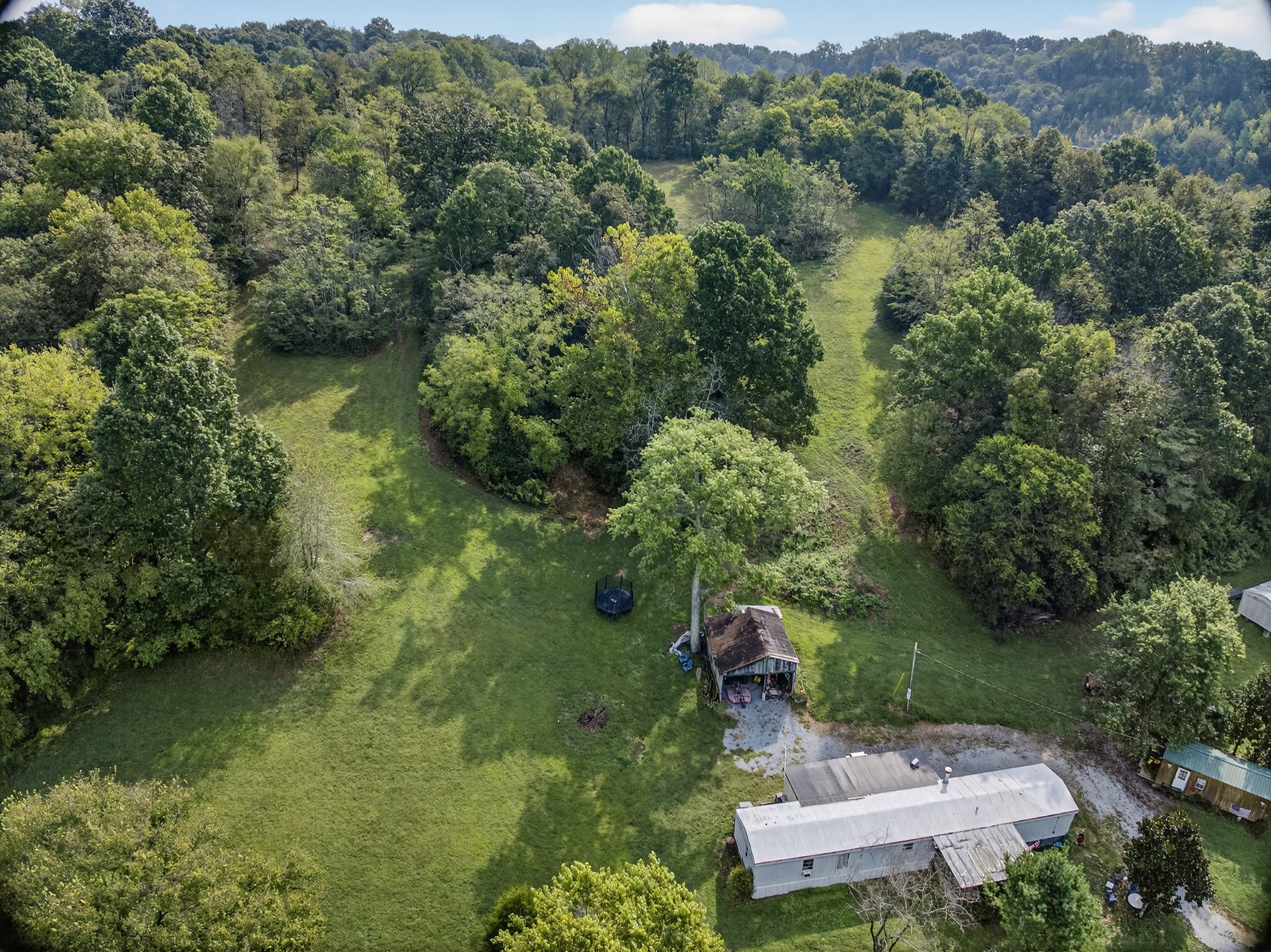 3890 Robinson Rd Property Photo 4