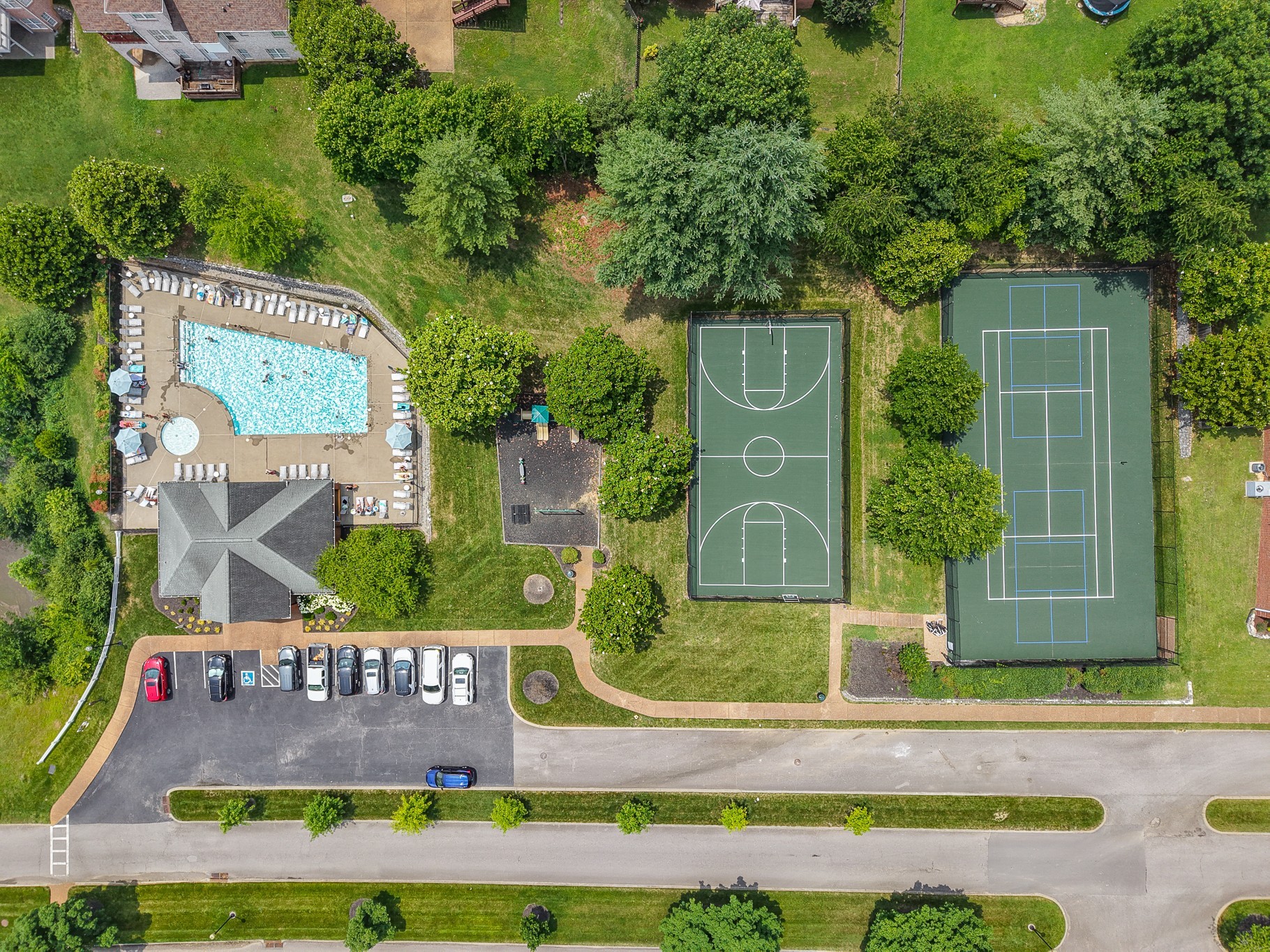 283 Astoria Dr Property Photo 9