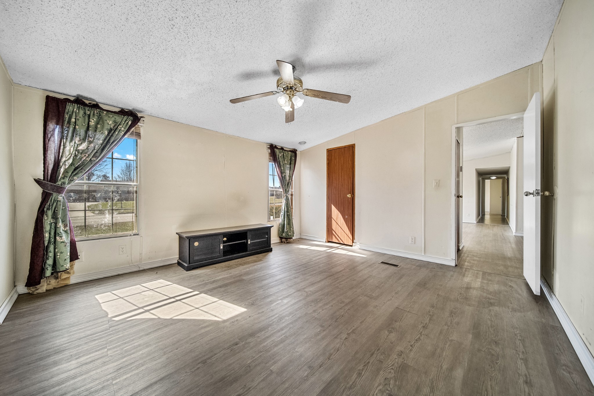 237 Westmoreland Ct Property Photo 7