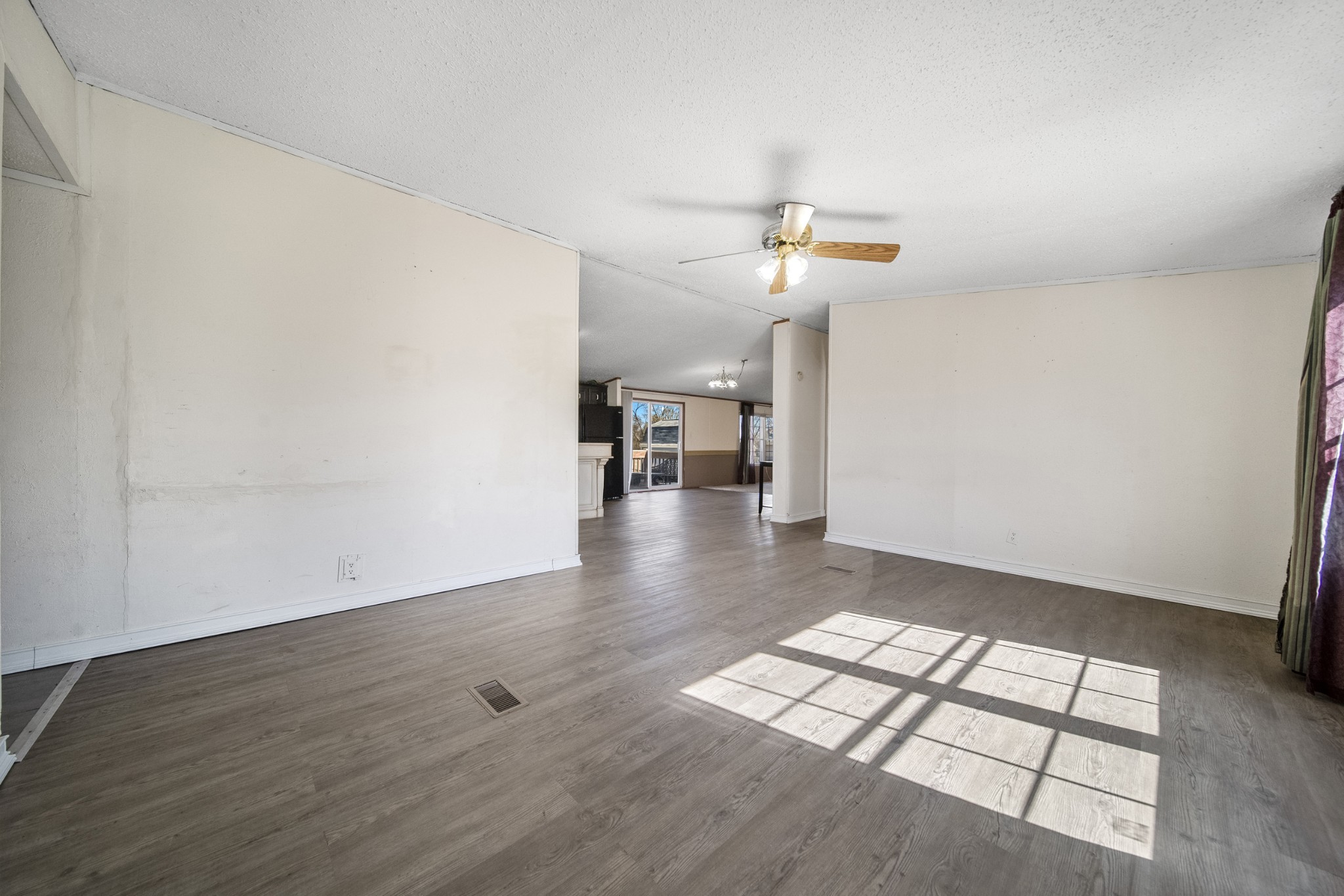 237 Westmoreland Ct Property Photo 9