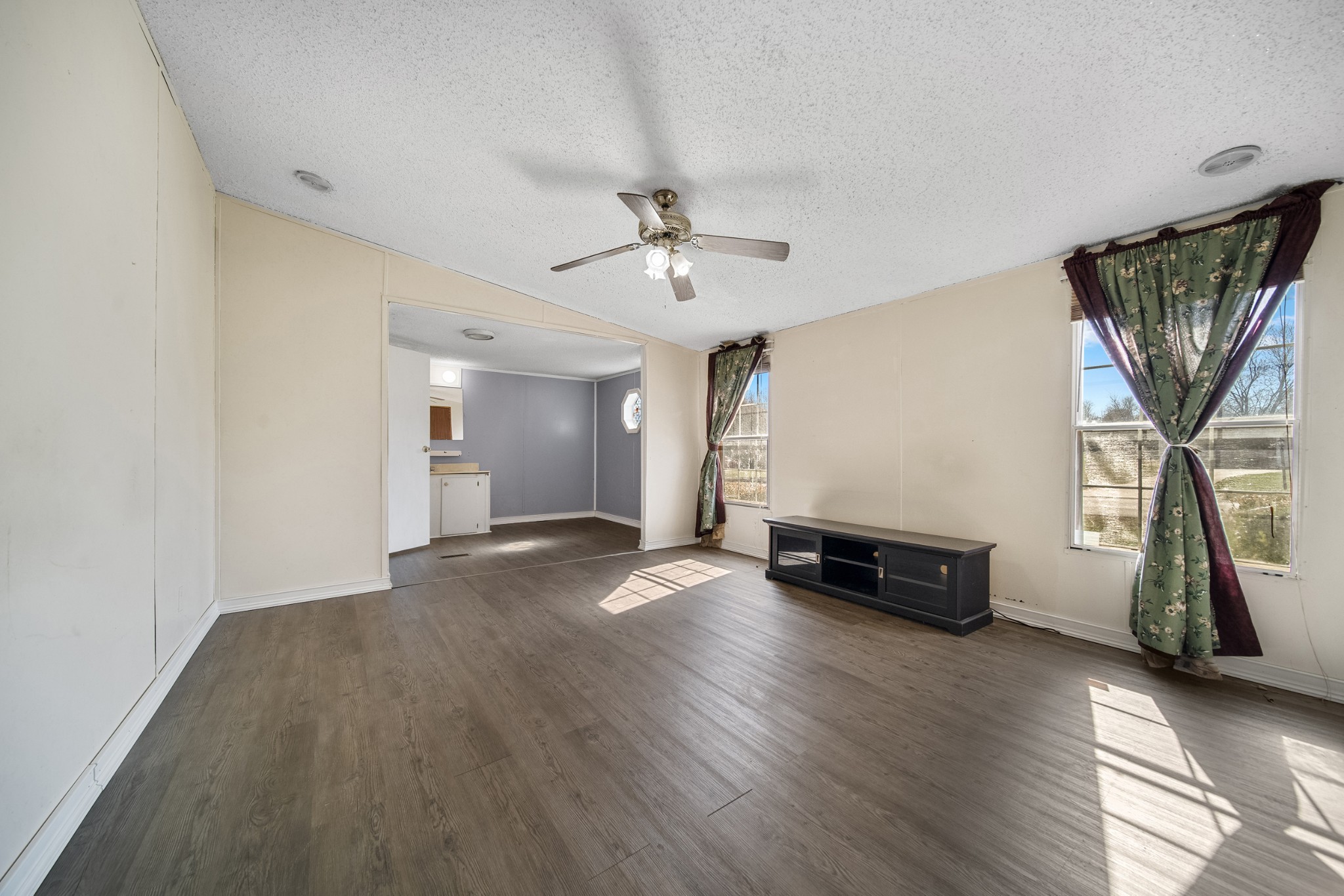 237 Westmoreland Ct Property Photo 10