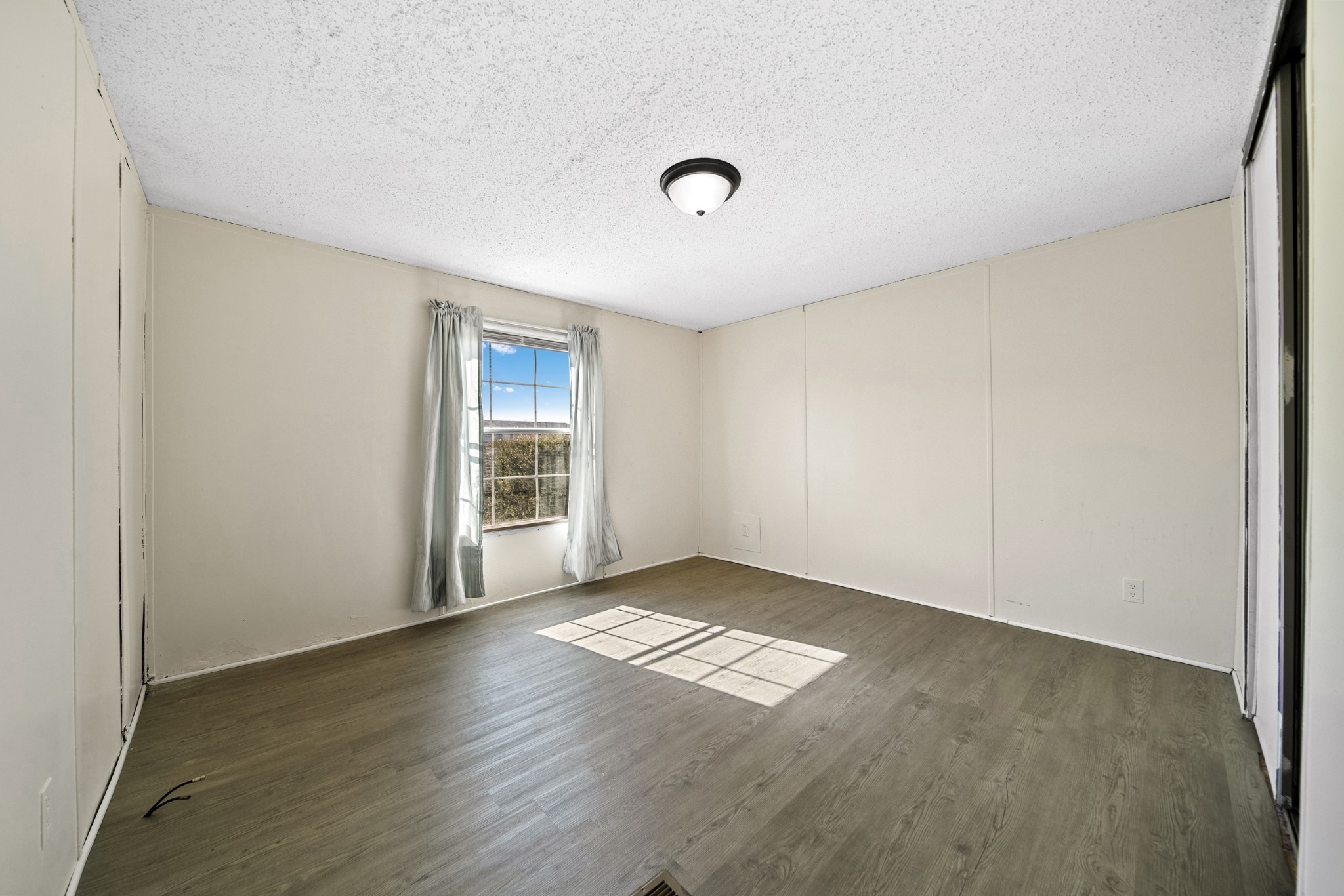 237 Westmoreland Ct Property Photo 13