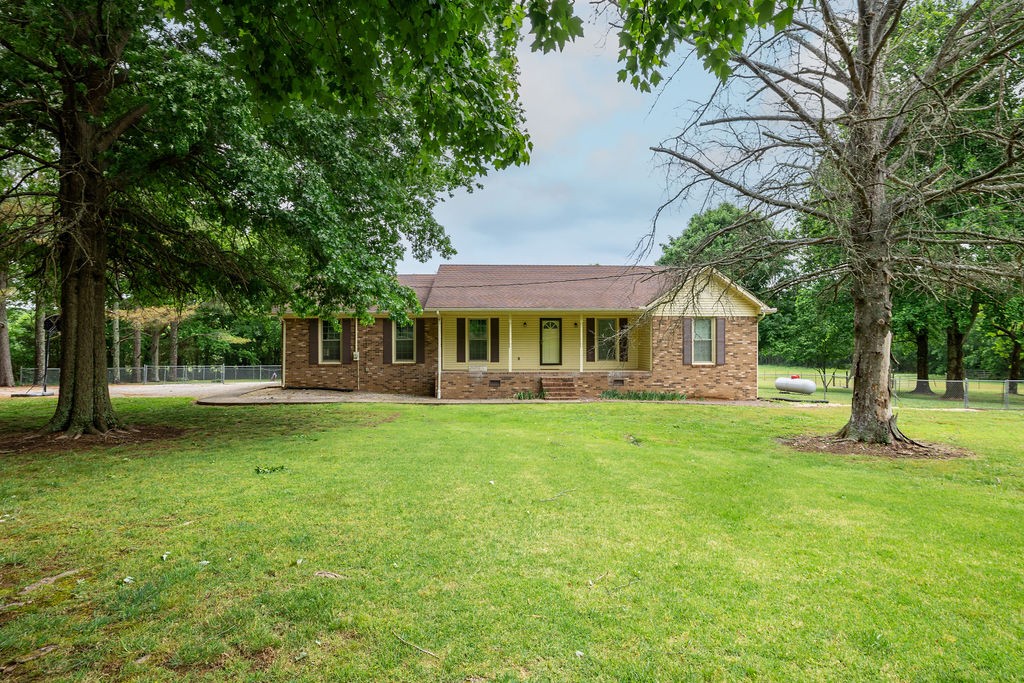 1684 Springplace Rd Property Photo 1