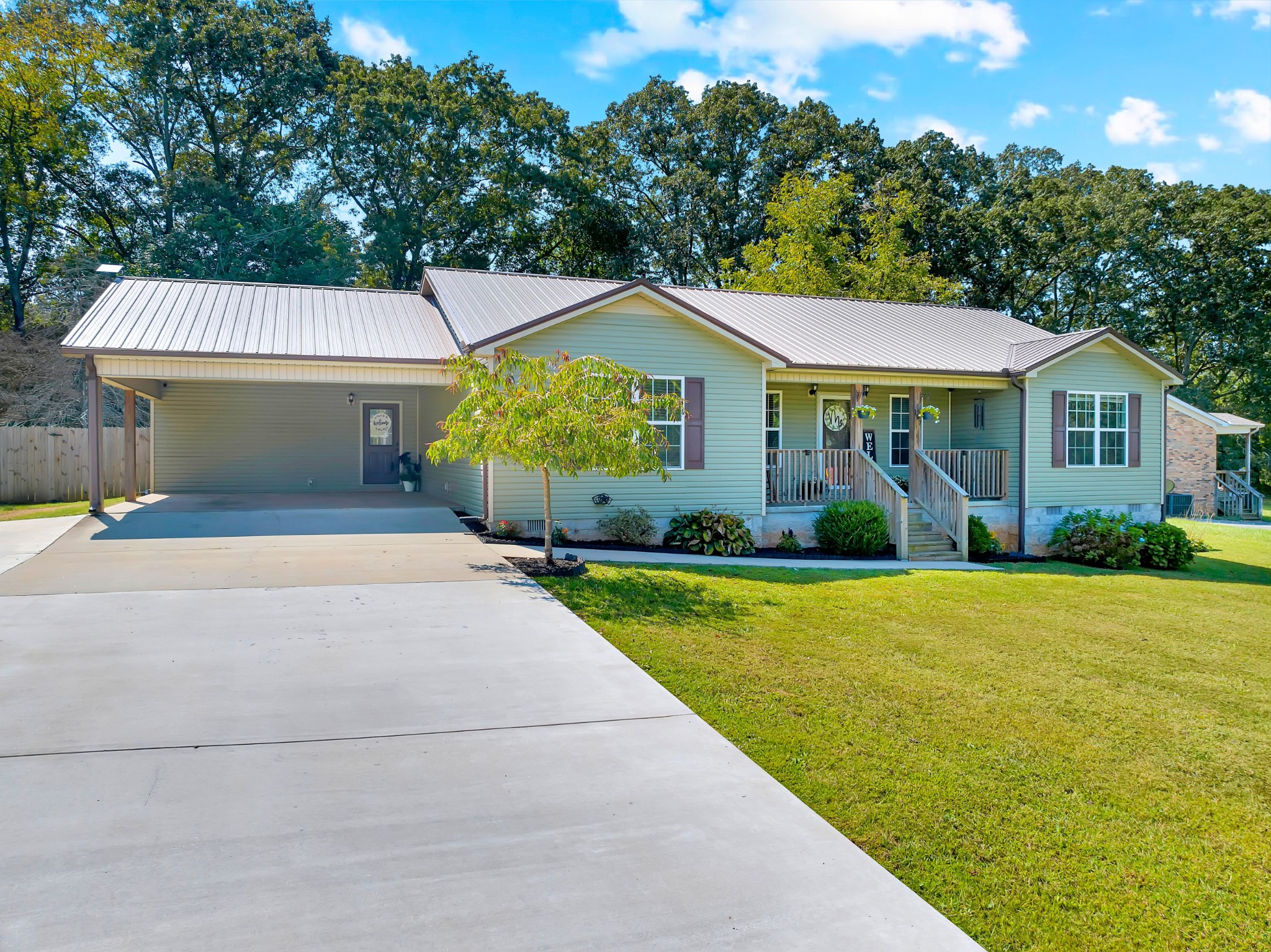 107 Hickory Dr Property Photo 1