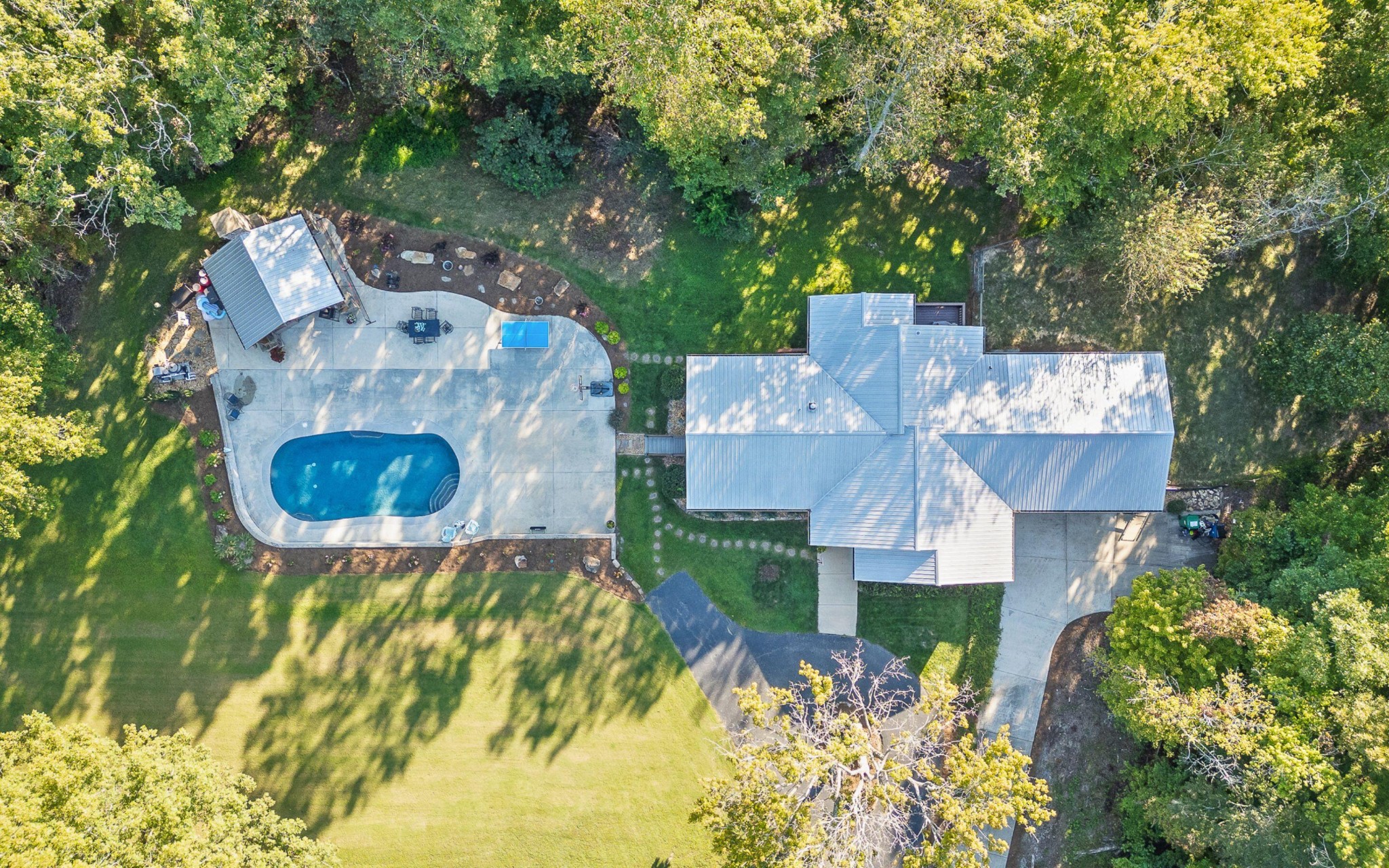 6015 Sawyer Road Property Photo 1