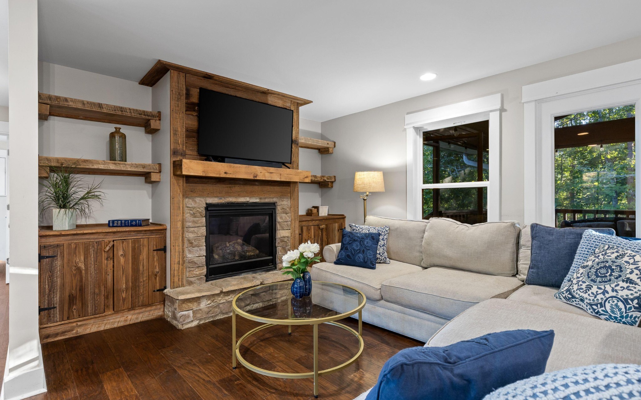 6015 Sawyer Road Property Photo 9