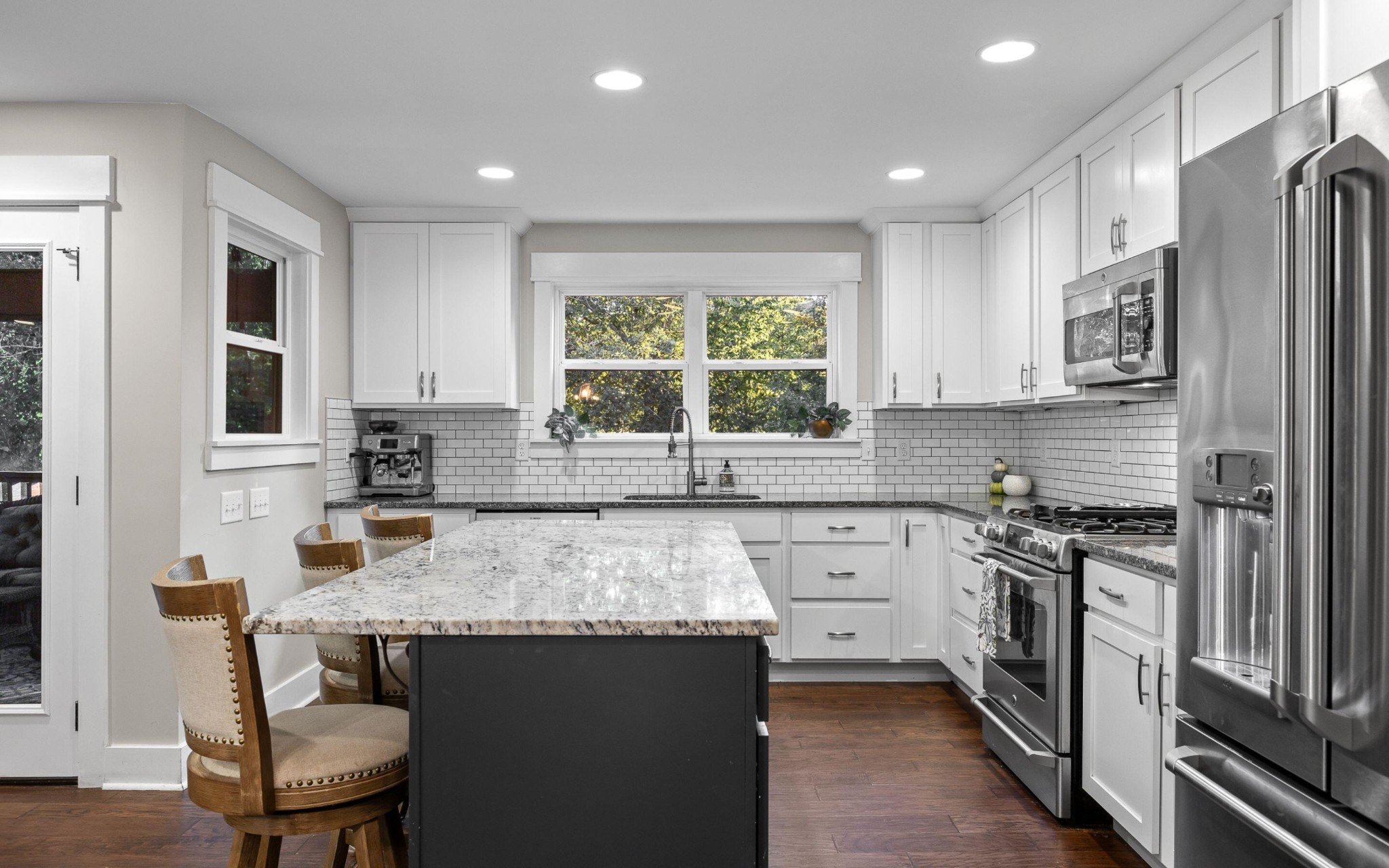 6015 Sawyer Road Property Photo 12