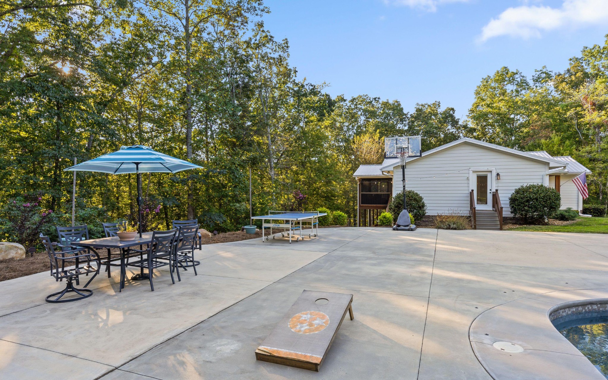 6015 Sawyer Road Property Photo 27