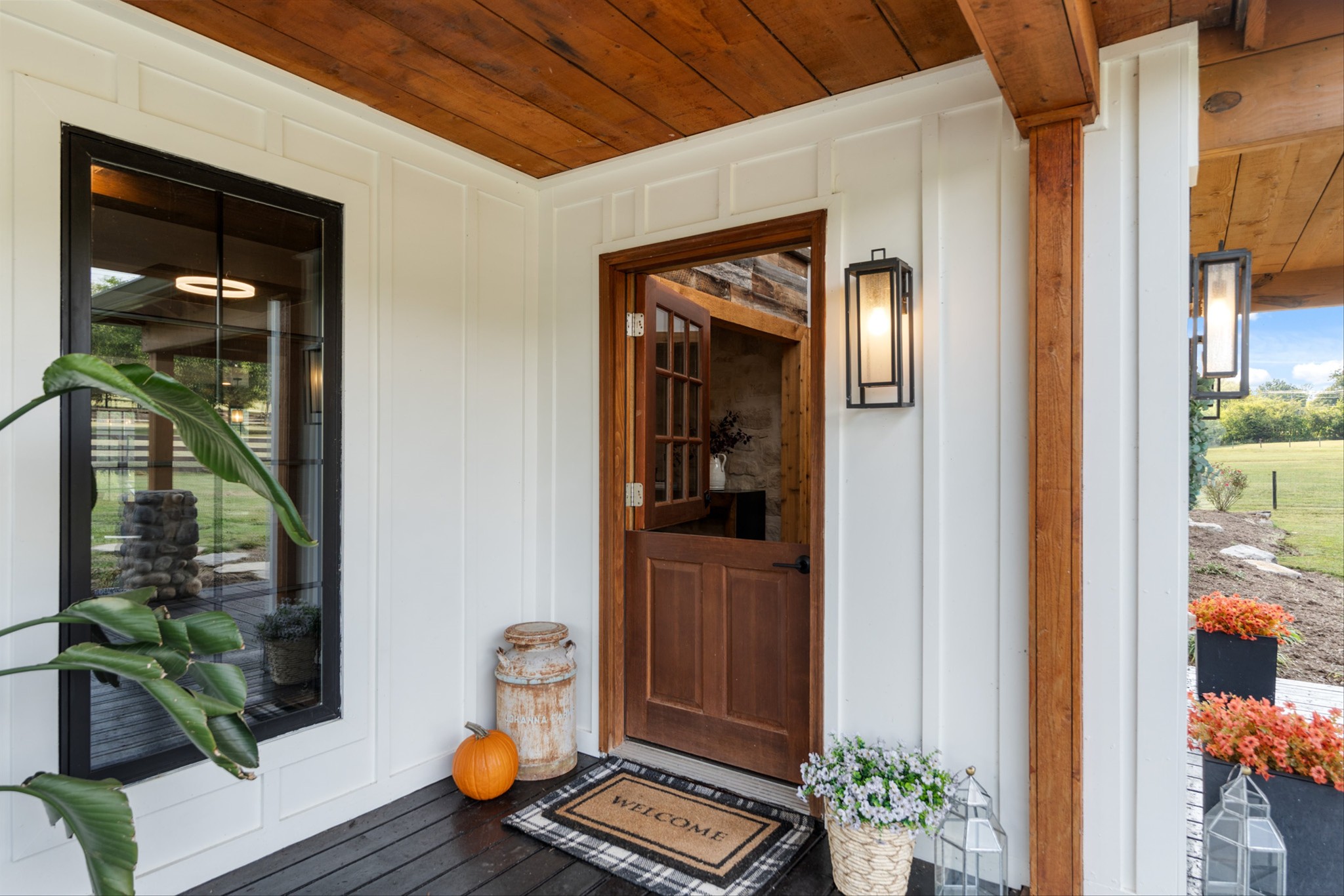 9707 Clovercroft Rd Property Photo 12