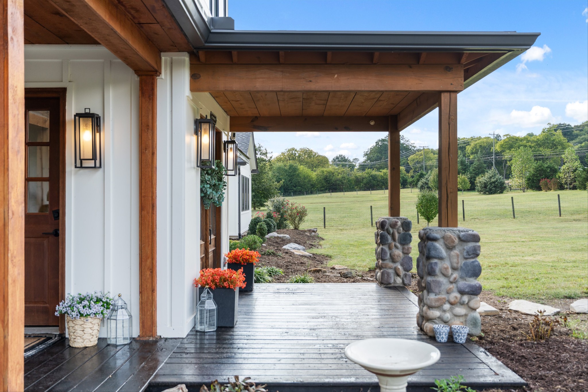 9707 Clovercroft Rd Property Photo 13