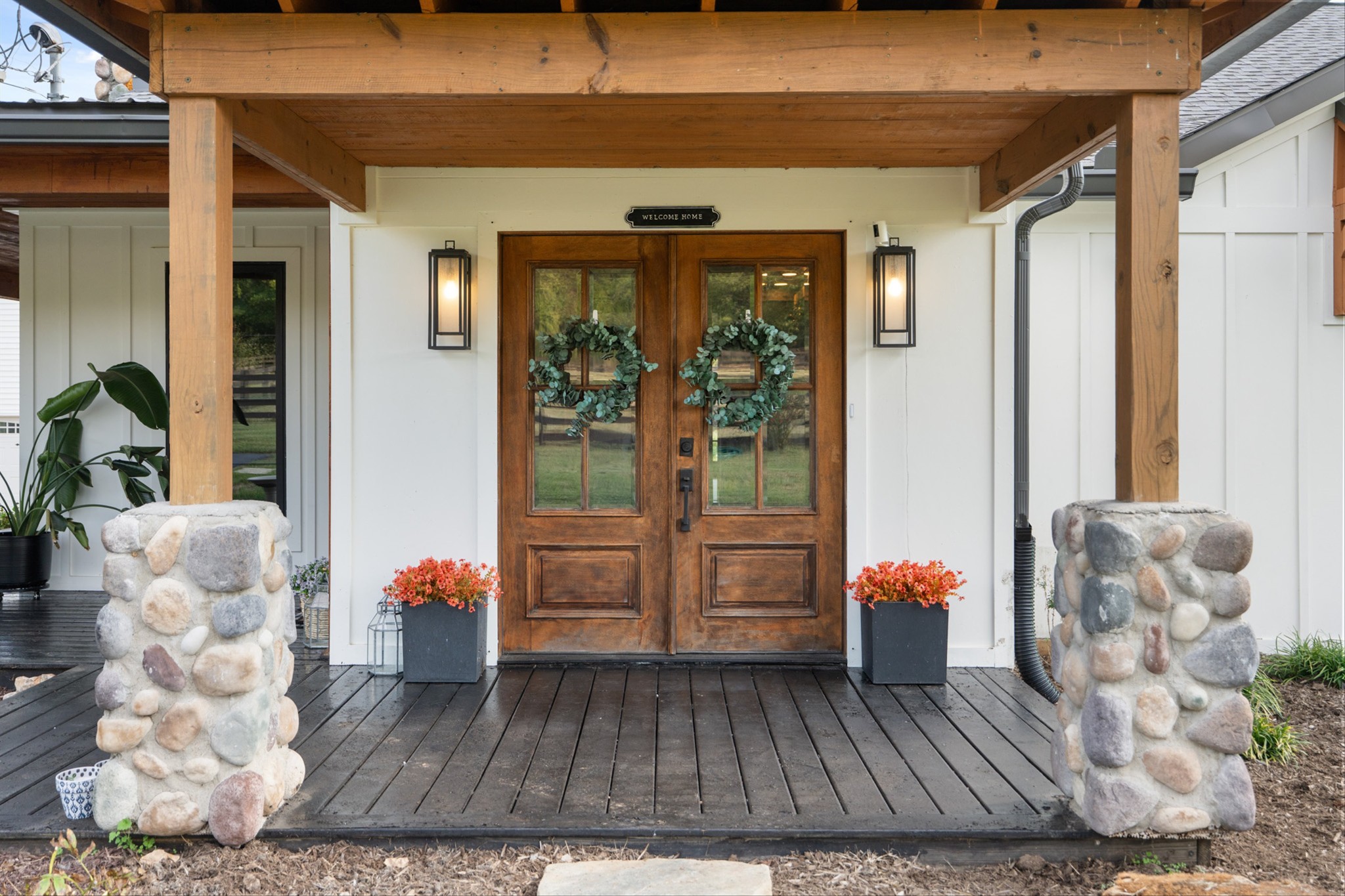 9707 Clovercroft Rd Property Photo 19