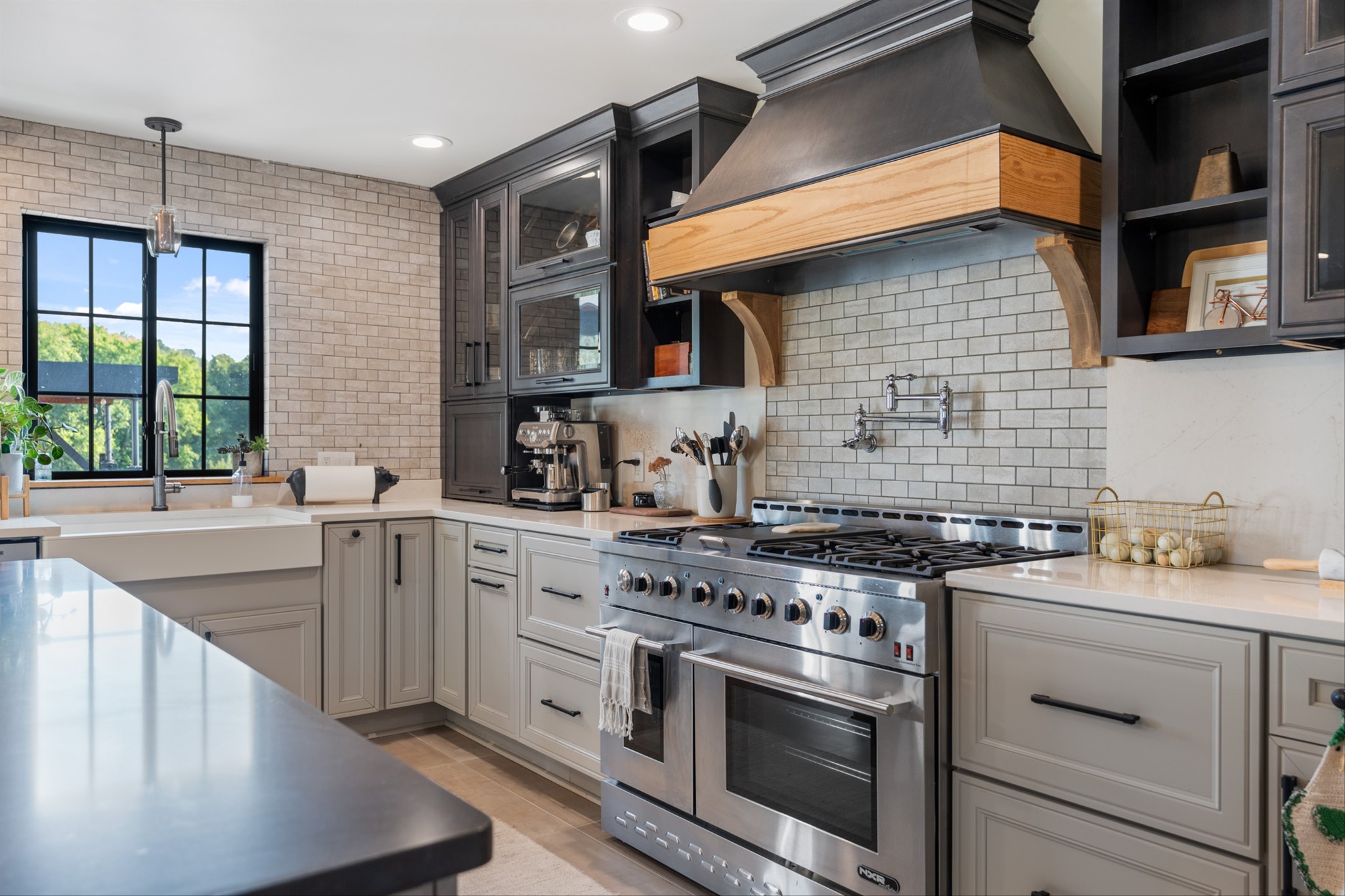 9707 Clovercroft Rd Property Photo 35