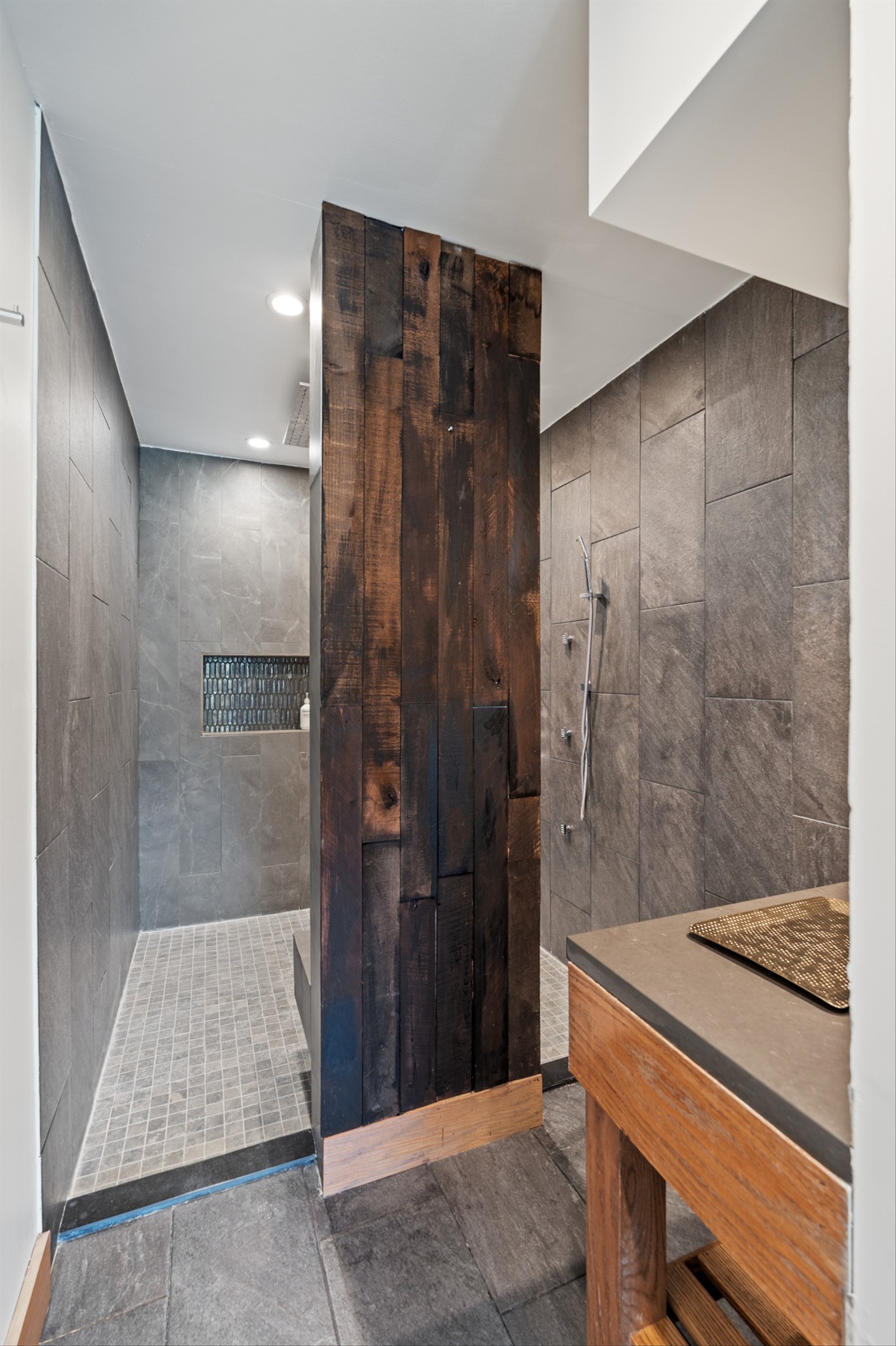 9707 Clovercroft Rd Property Photo 63