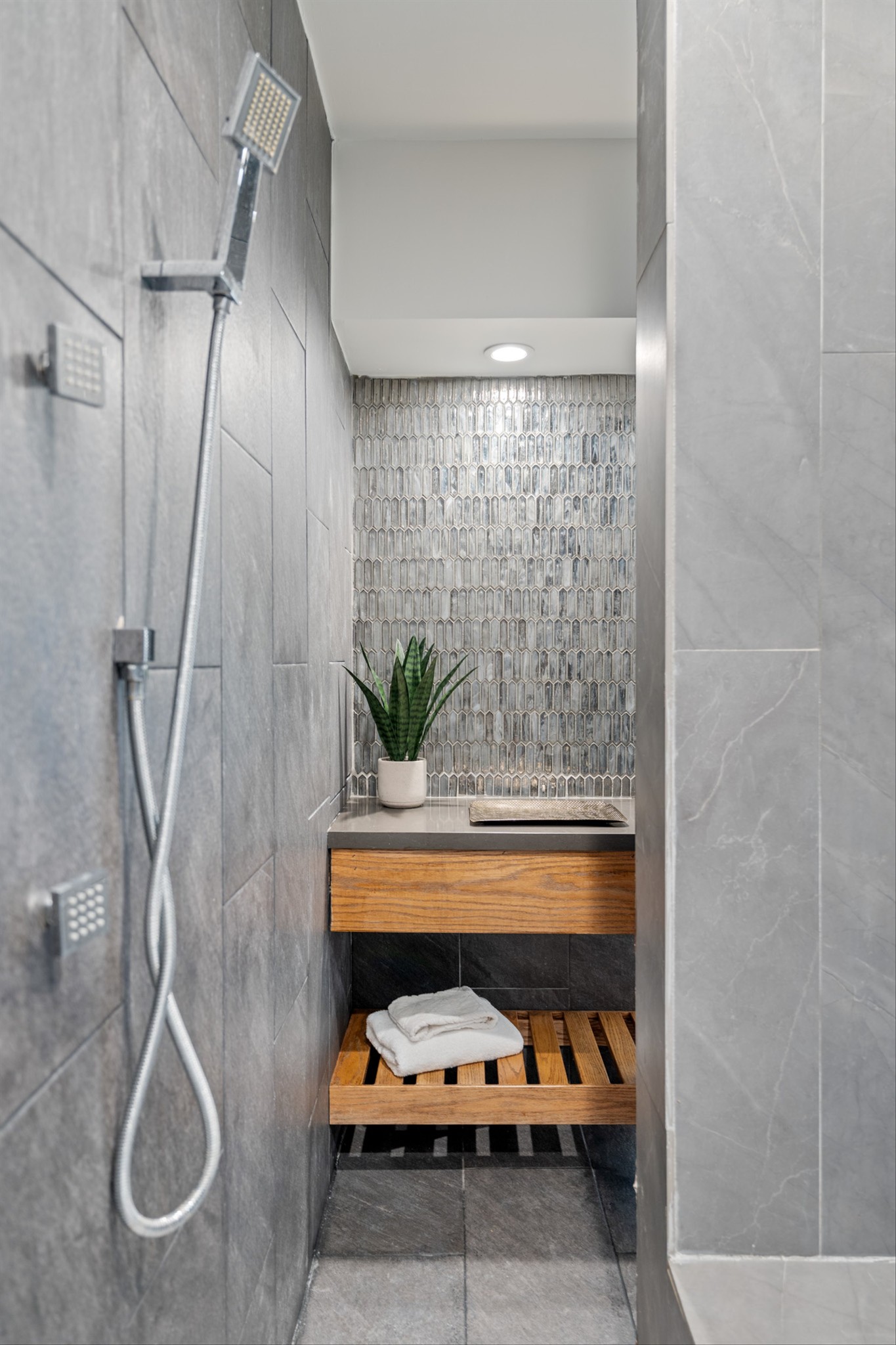 9707 Clovercroft Rd Property Photo 64