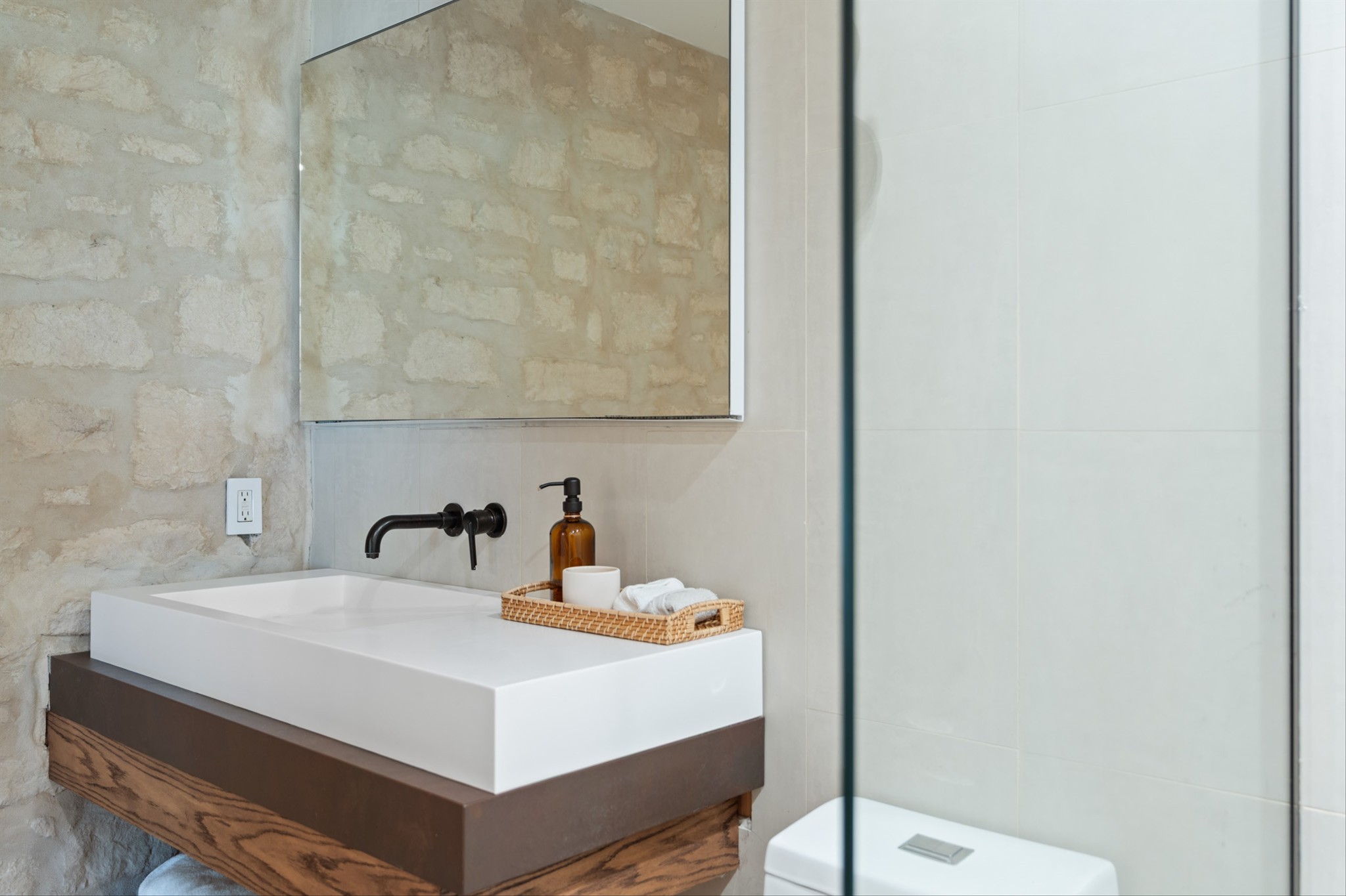 9707 Clovercroft Rd Property Photo 81