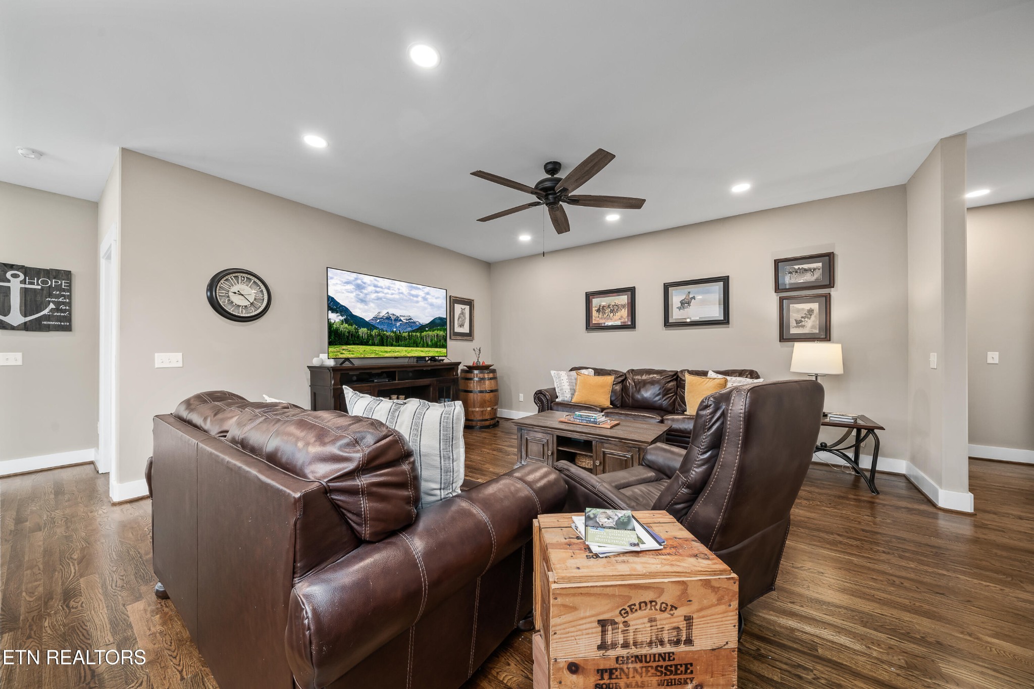 1124 Cross Pointe Drive Drive Property Photo 7