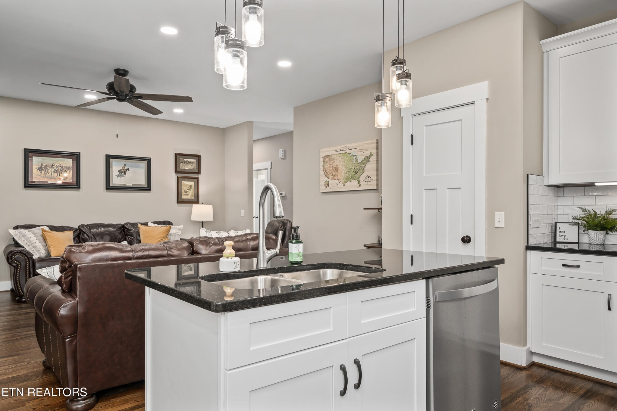 1124 Cross Pointe Drive Drive Property Photo 11