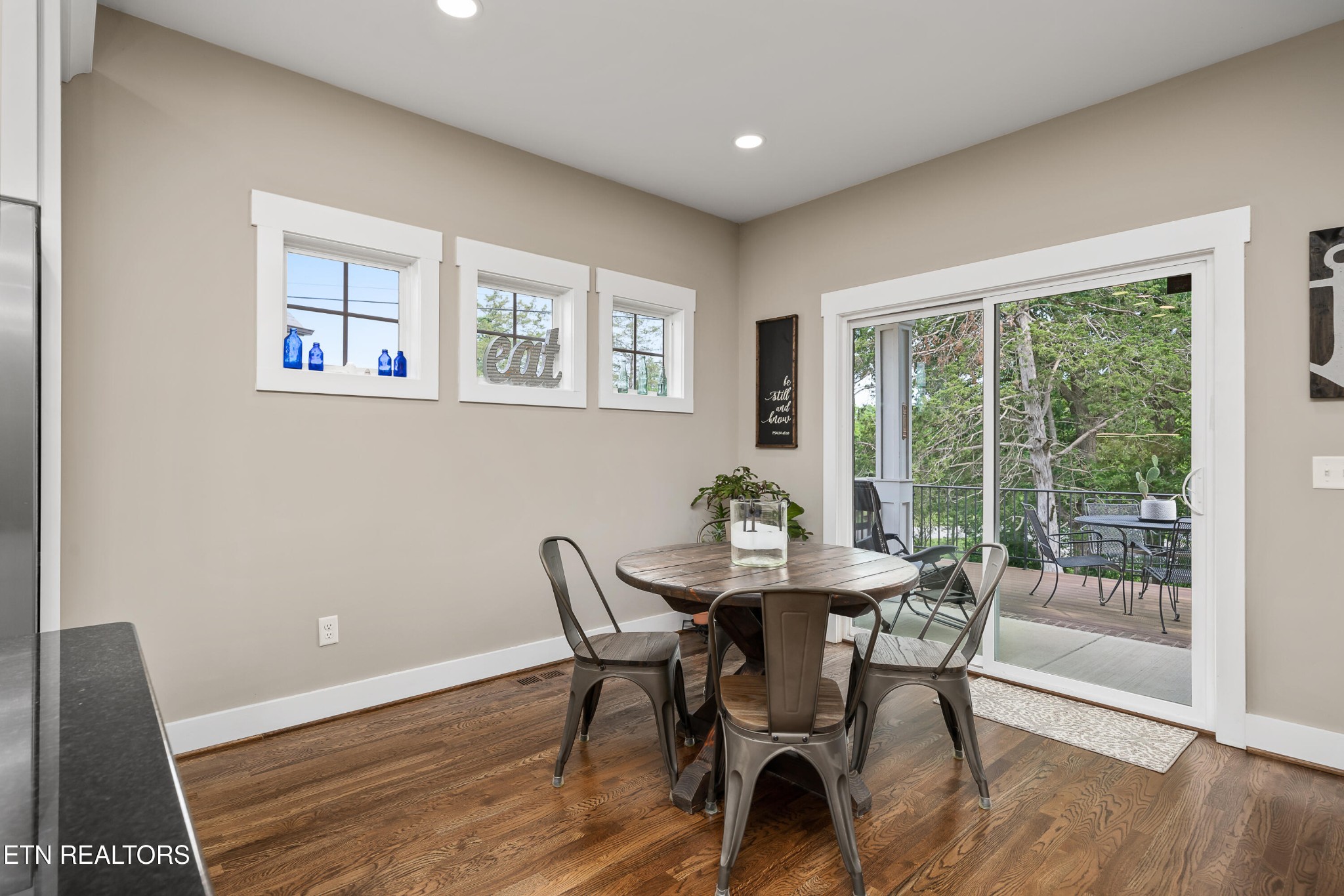 1124 Cross Pointe Drive Drive Property Photo 12