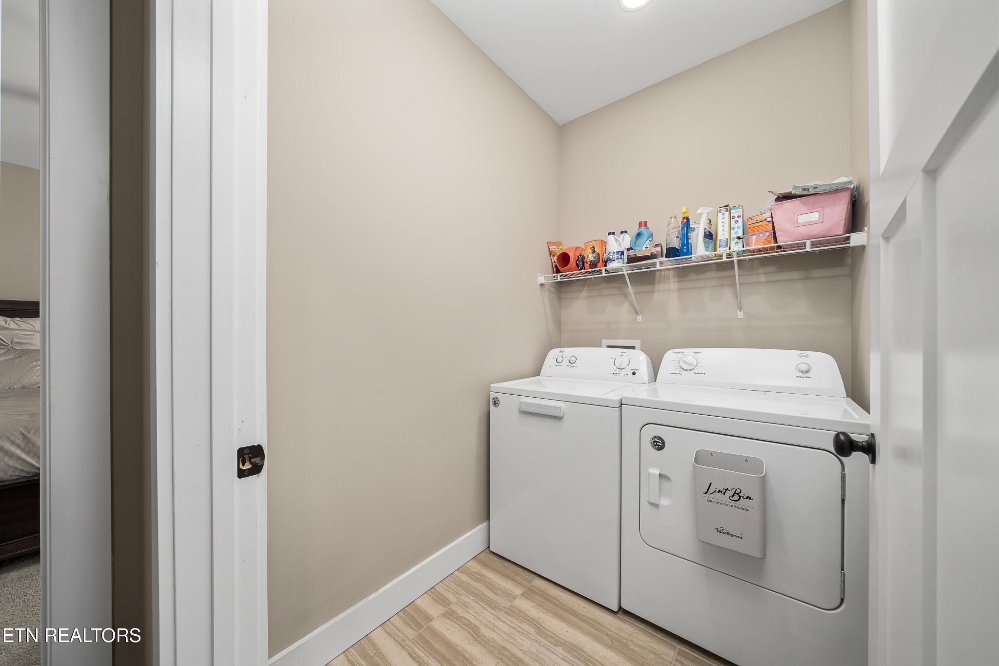 1124 Cross Pointe Drive Drive Property Photo 23