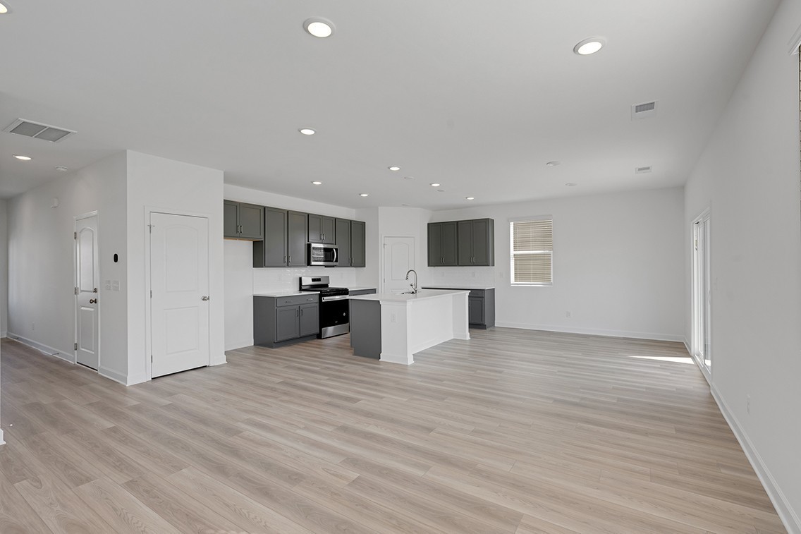 1373 Georgetown Dr Property Photo 6