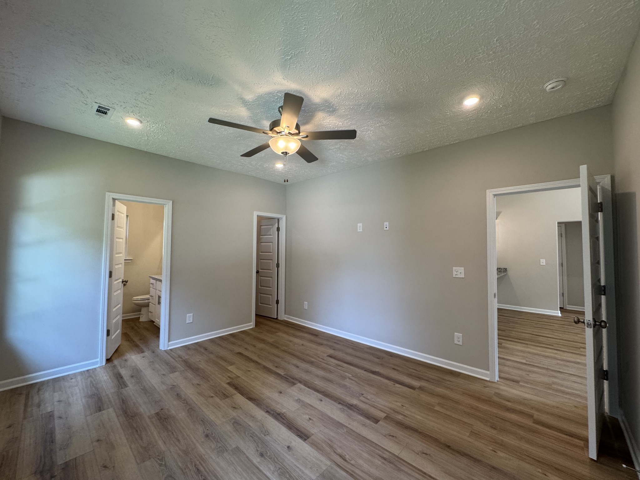 37 Laurel View St Property Photo 7