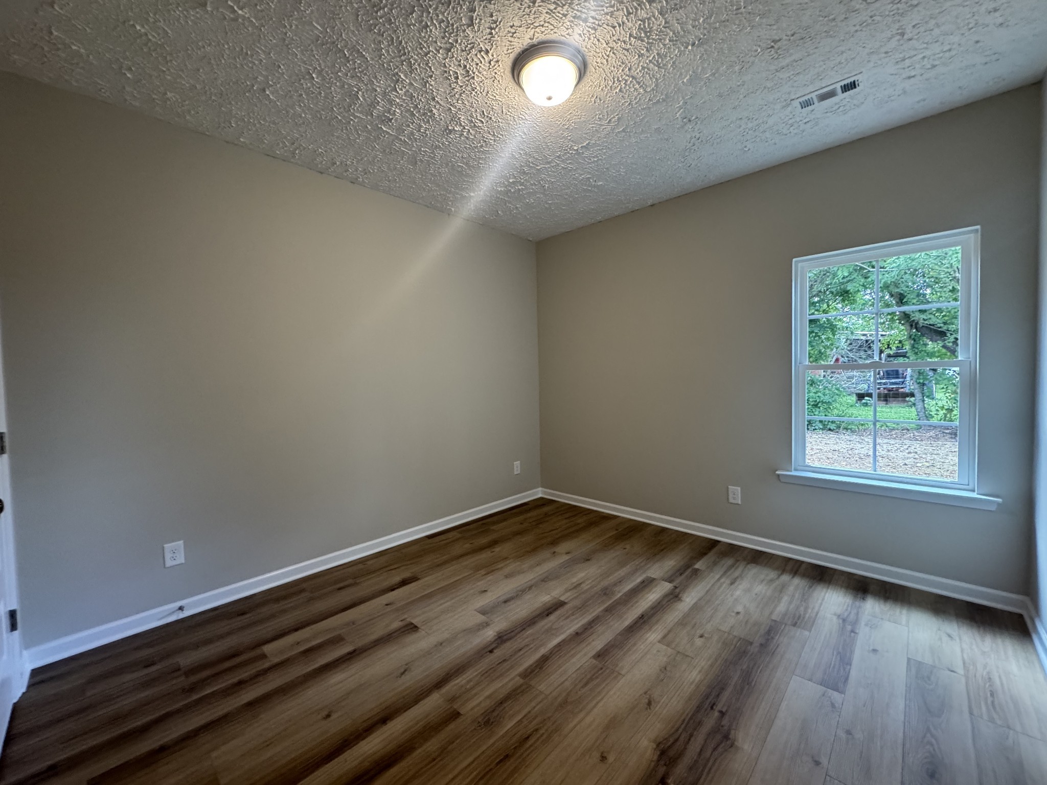 69 Laurel View St Property Photo 9