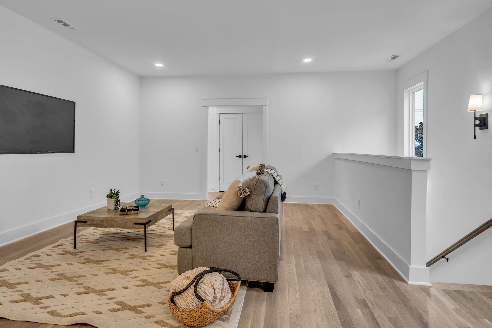 907b Potter Ln Property Photo 26