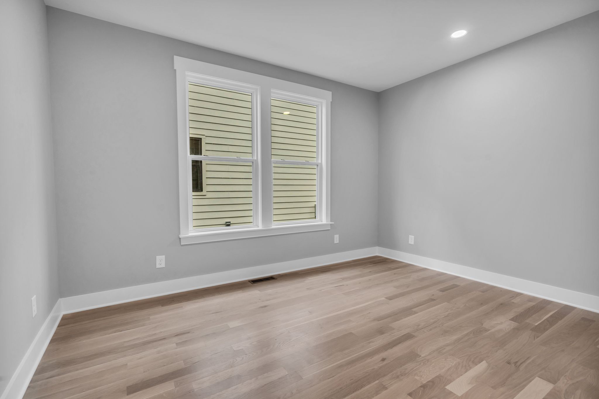 907b Potter Ln Property Photo 32