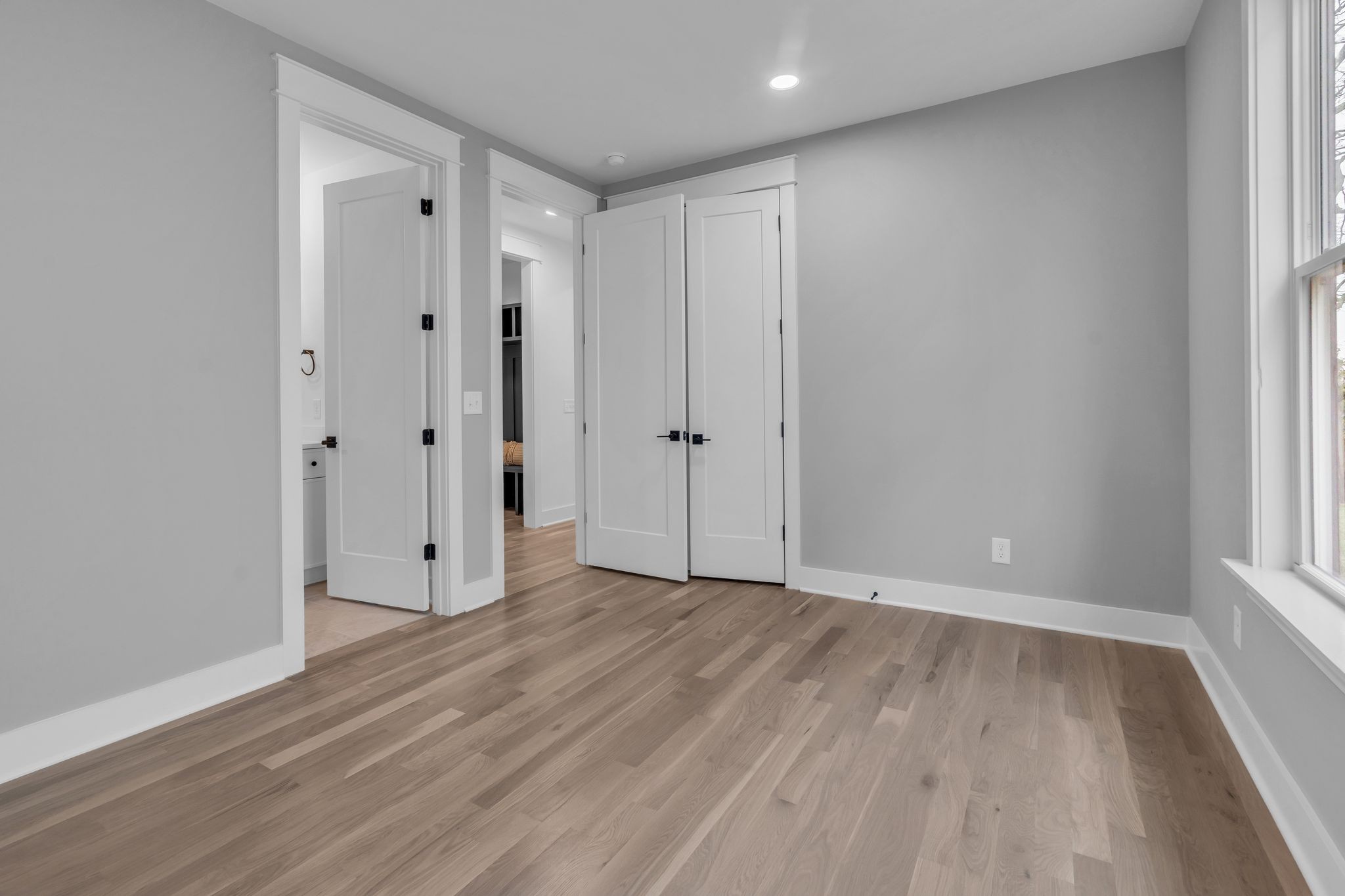 907b Potter Ln Property Photo 33