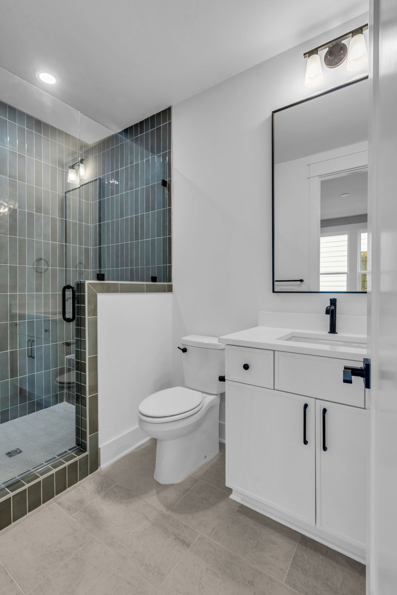 907b Potter Ln Property Photo 36