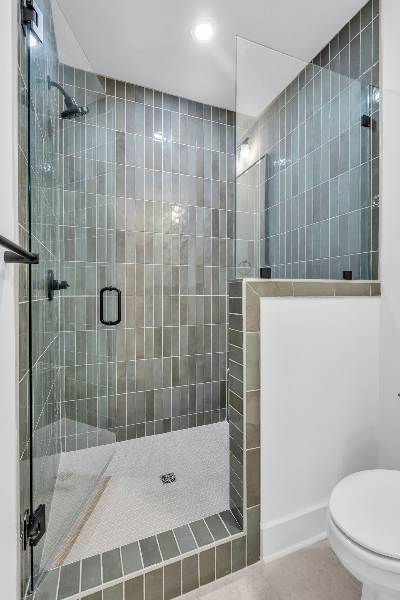 907b Potter Ln Property Photo 37