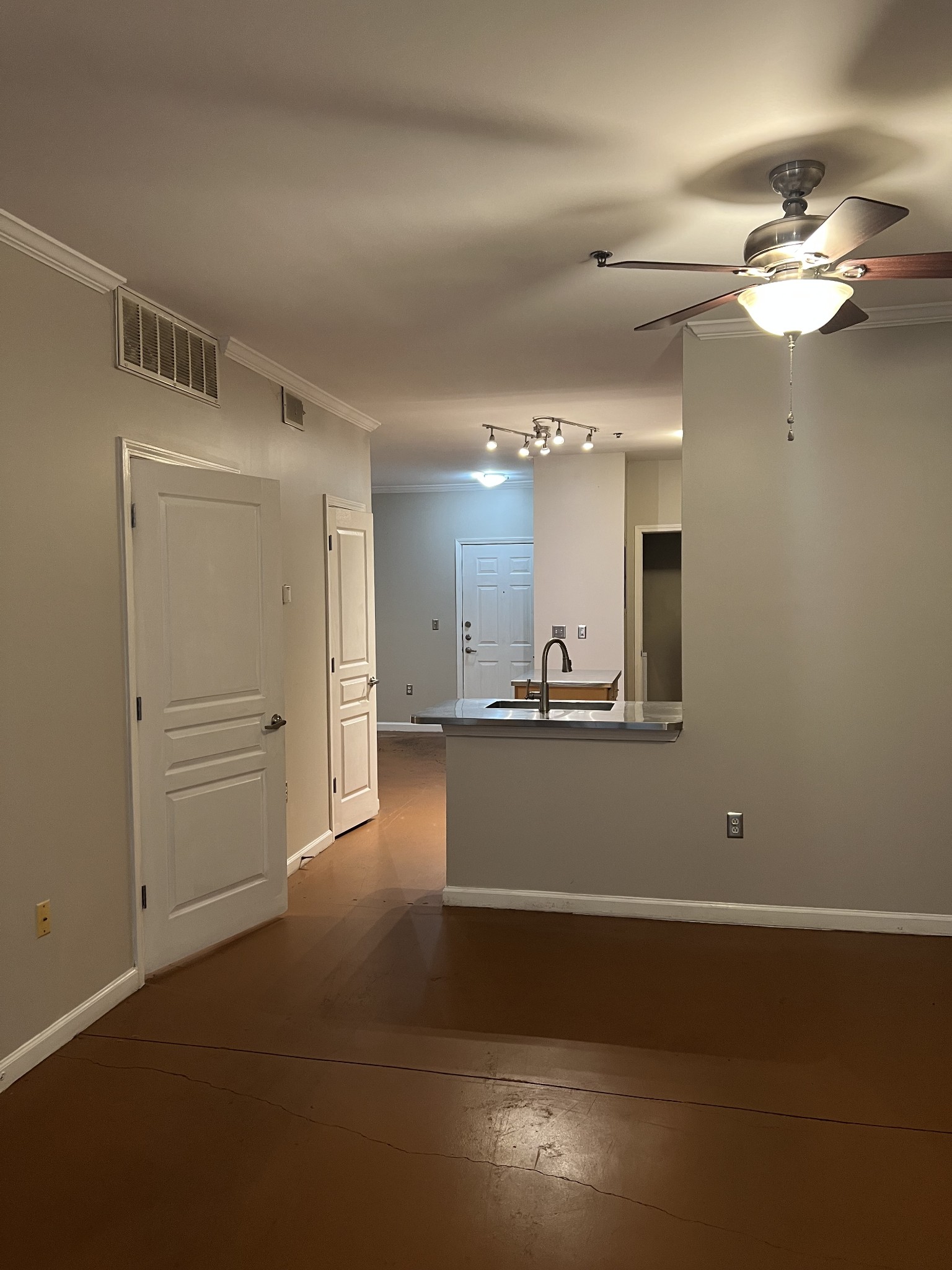 1803 Broadway Property Photo 14