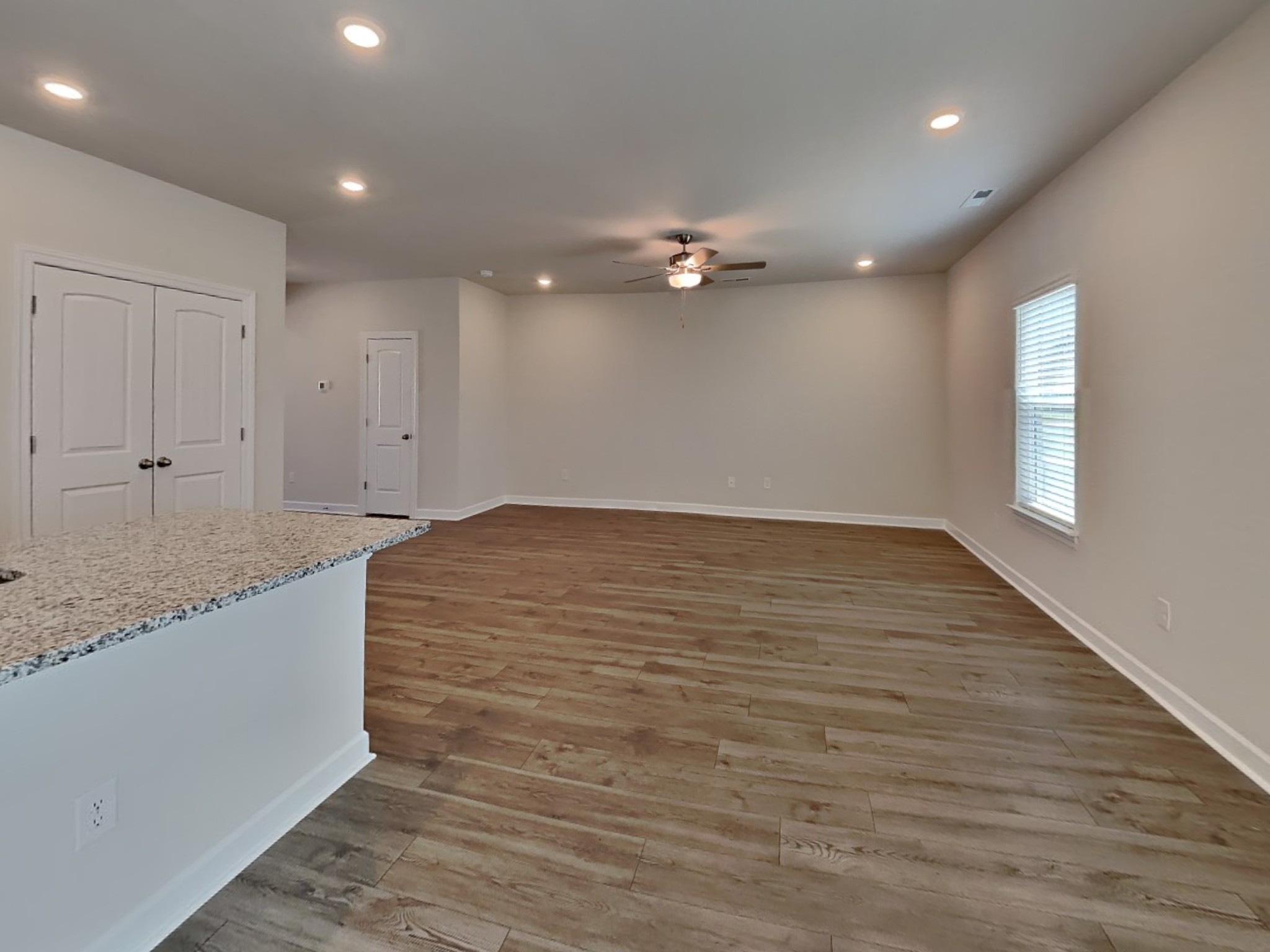 3326 Quintana Dr Property Photo 2